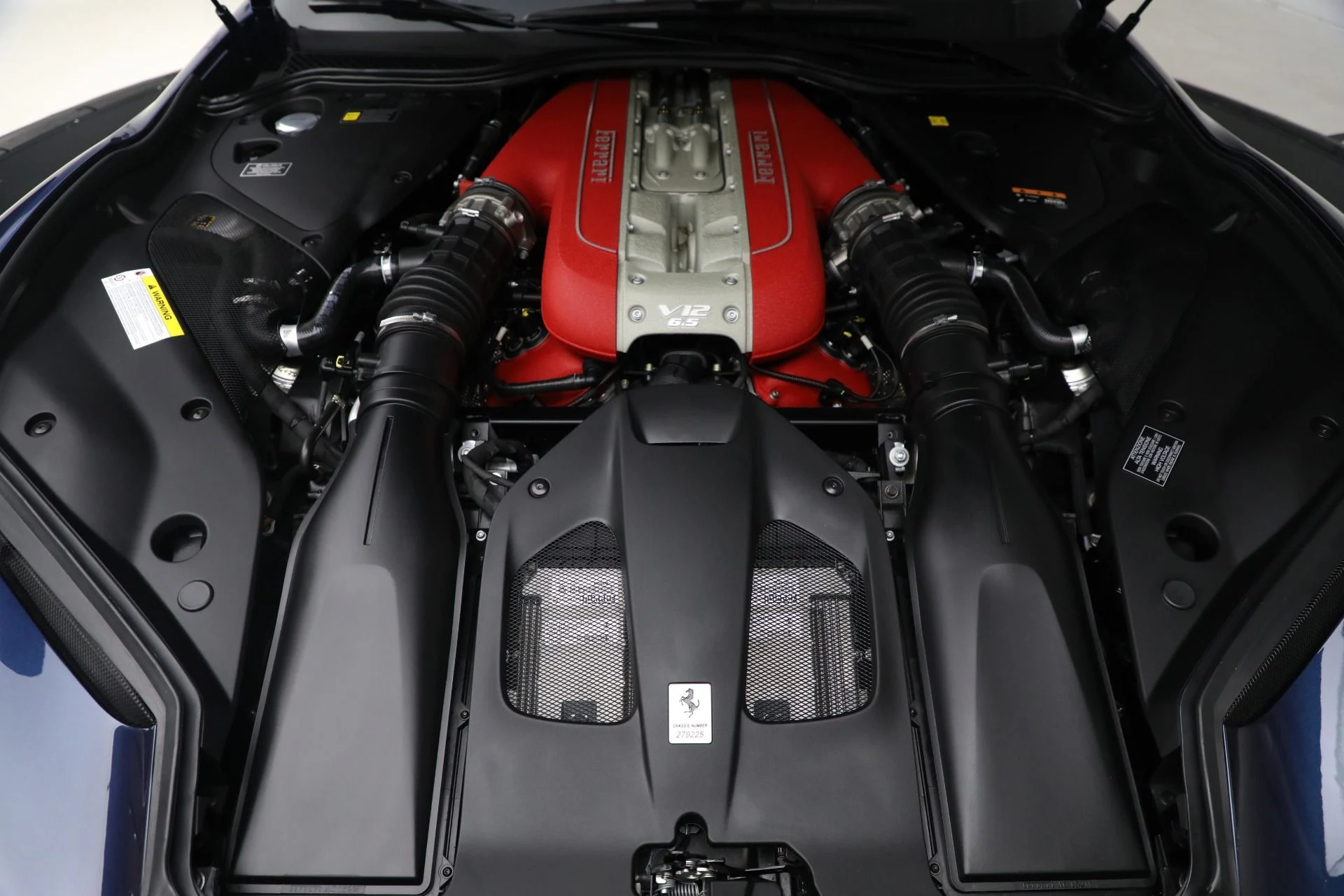 mph022_40392323_Used_2022_Ferrari_812_GTS_1761676102_8280cd6318