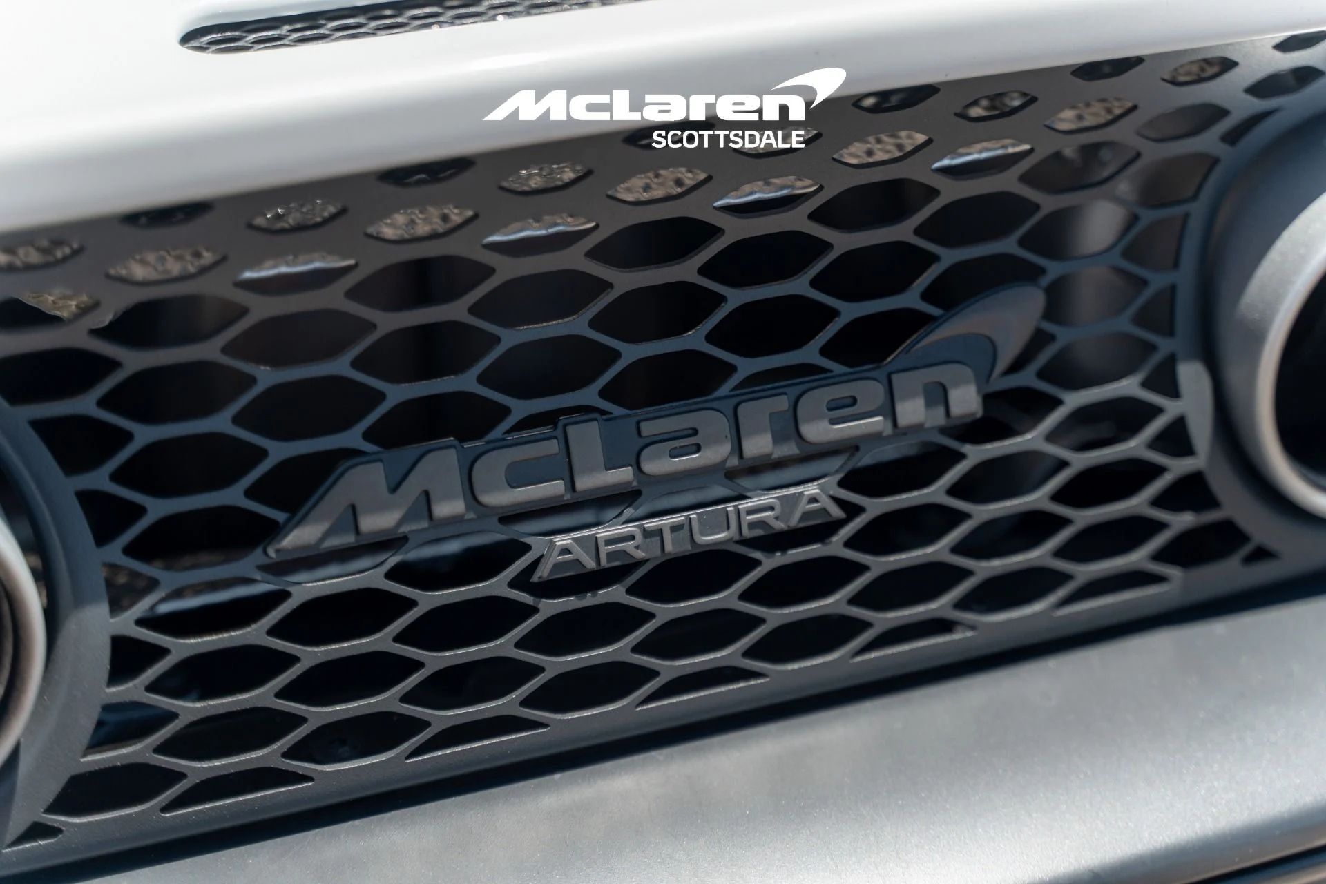 mph022_4043359142_Used_2026_MCLAREN_ARTURA_1781288579_10295c9632