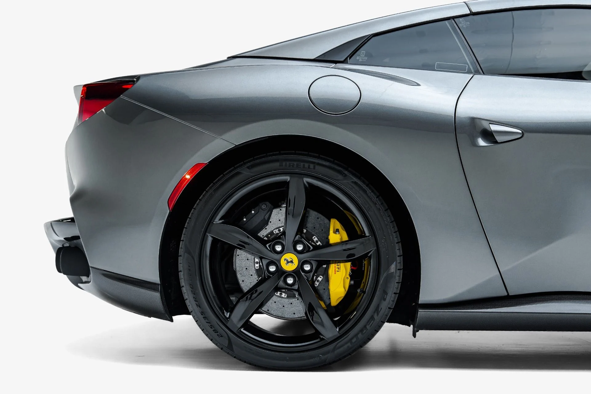 mph022_4051428221_Used_2023_Ferrari_Portofino_M_1792006321_d2e48c14f4