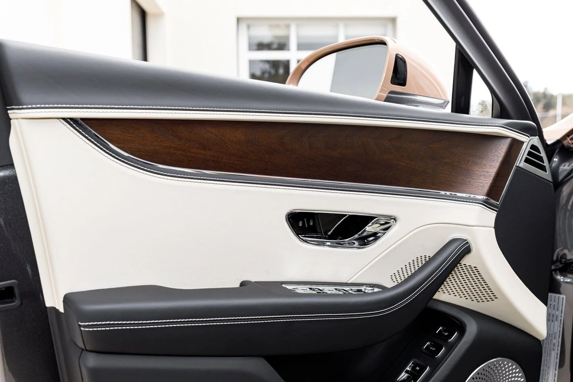 mph022_4060233512_6a05c7c1de68dd9f608788c927533263x_524cc5dc28