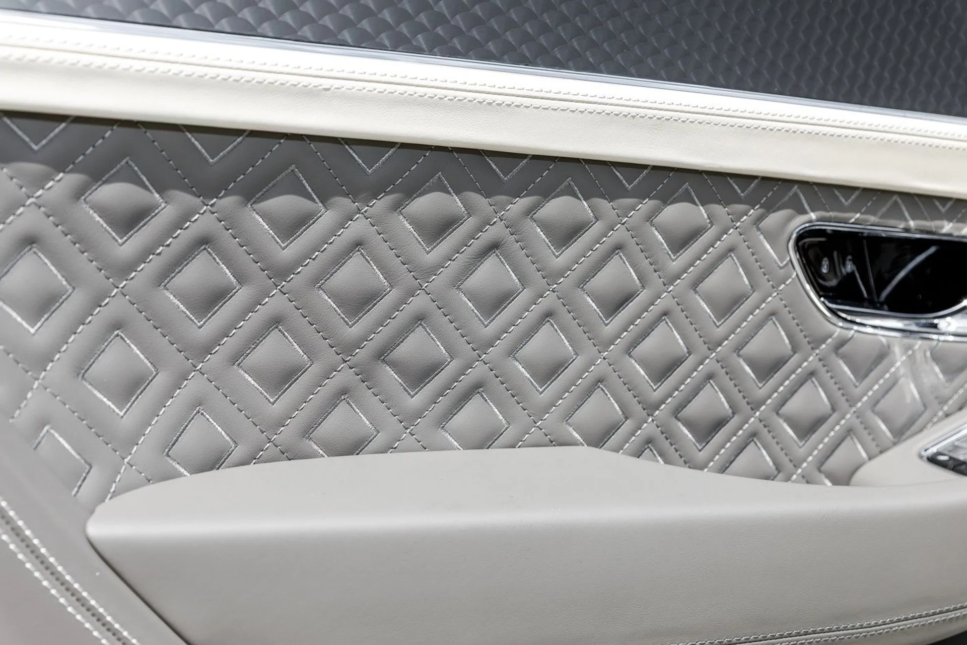 mph022_4060763163_5d2ab580b22459d84e3fa498239d4994x_e8804e0a6e