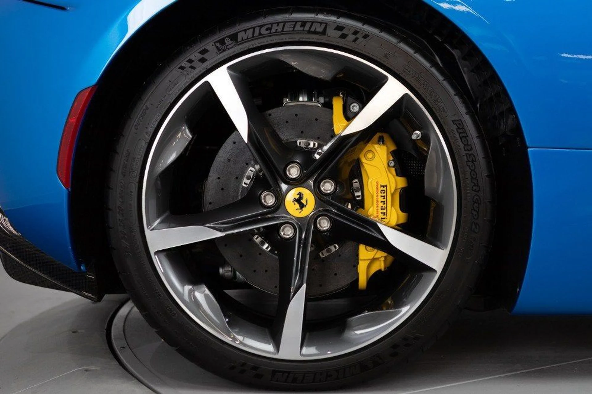 mph022_4060888123_2e52f366e3ab442089b0a7fbb01491b5_1c391a9301