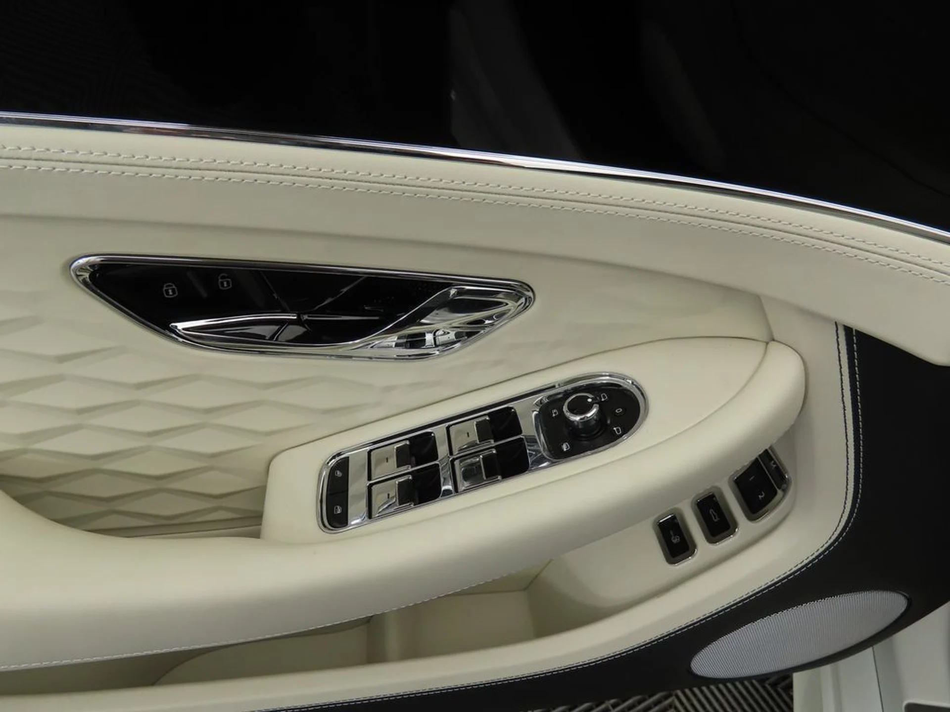 mph022_4078087_new_2025_bentley_continental_gtspeedcoupe_8119_22893102_23_1024_406862e960