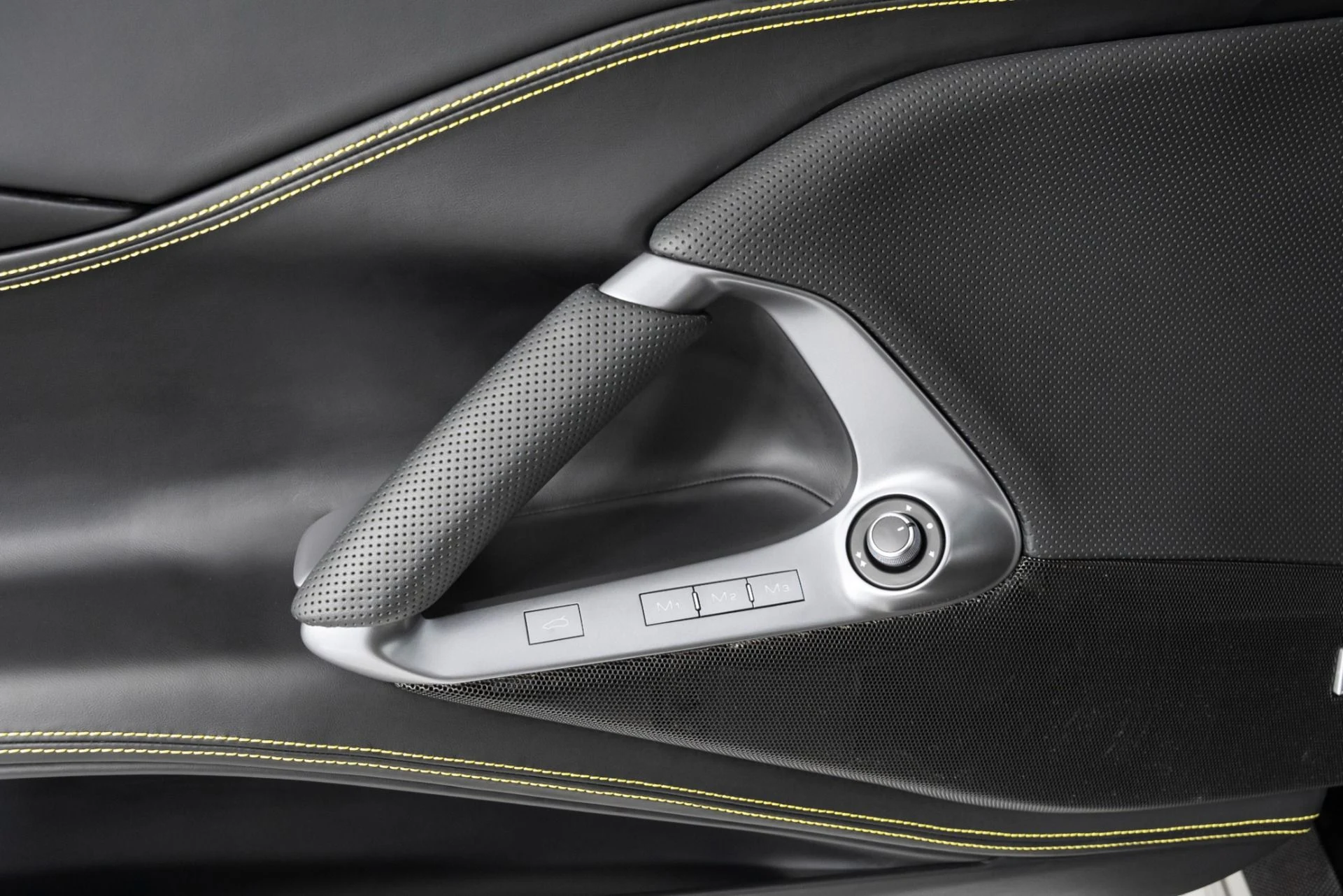 mph022_4083779488_Used_2019_Ferrari_812_Superfast_1719262602_6e2d09e366