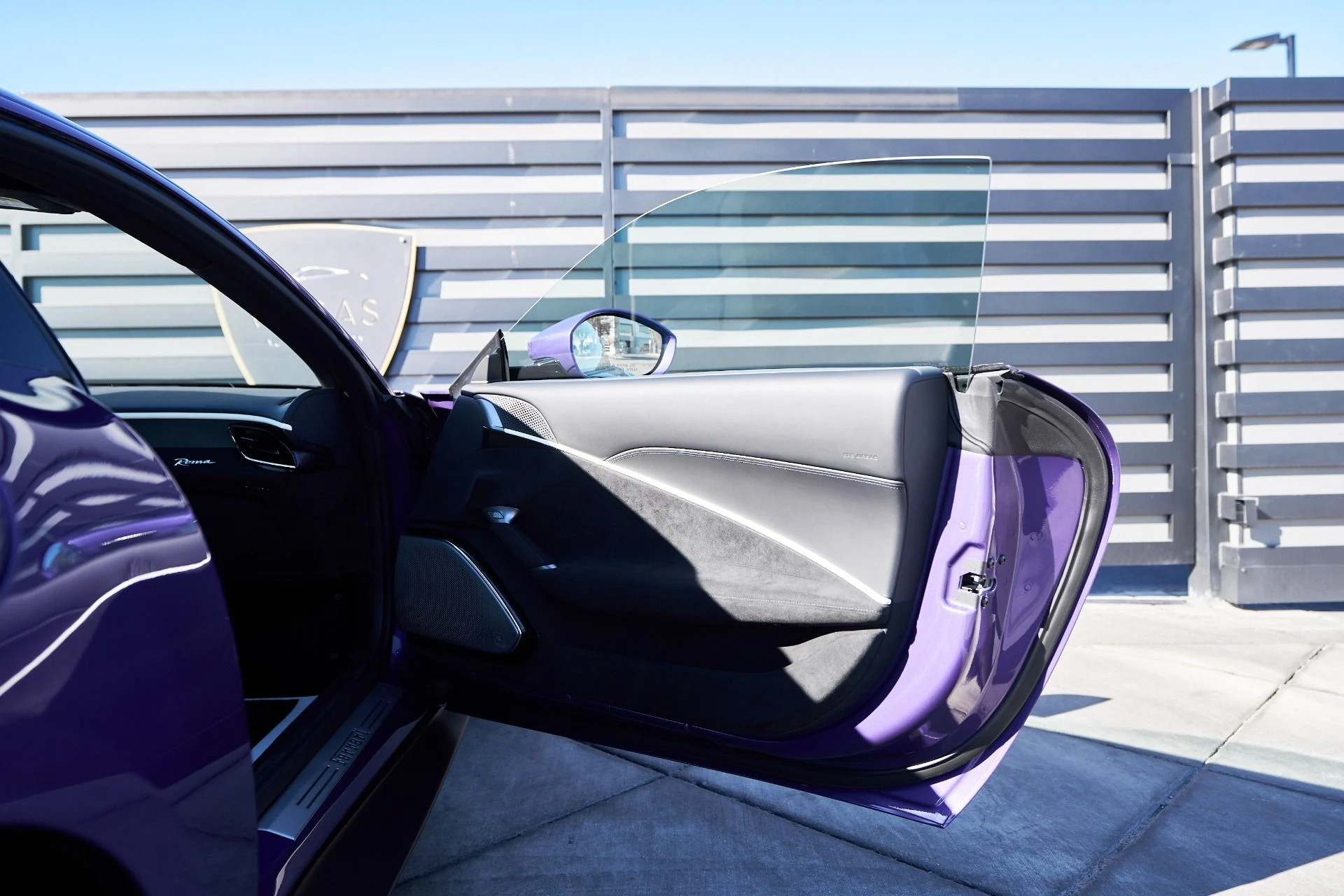 mph022_4088443096_Used_2024_Ferrari_Roma_Base_1762022553_c8abdb3e40