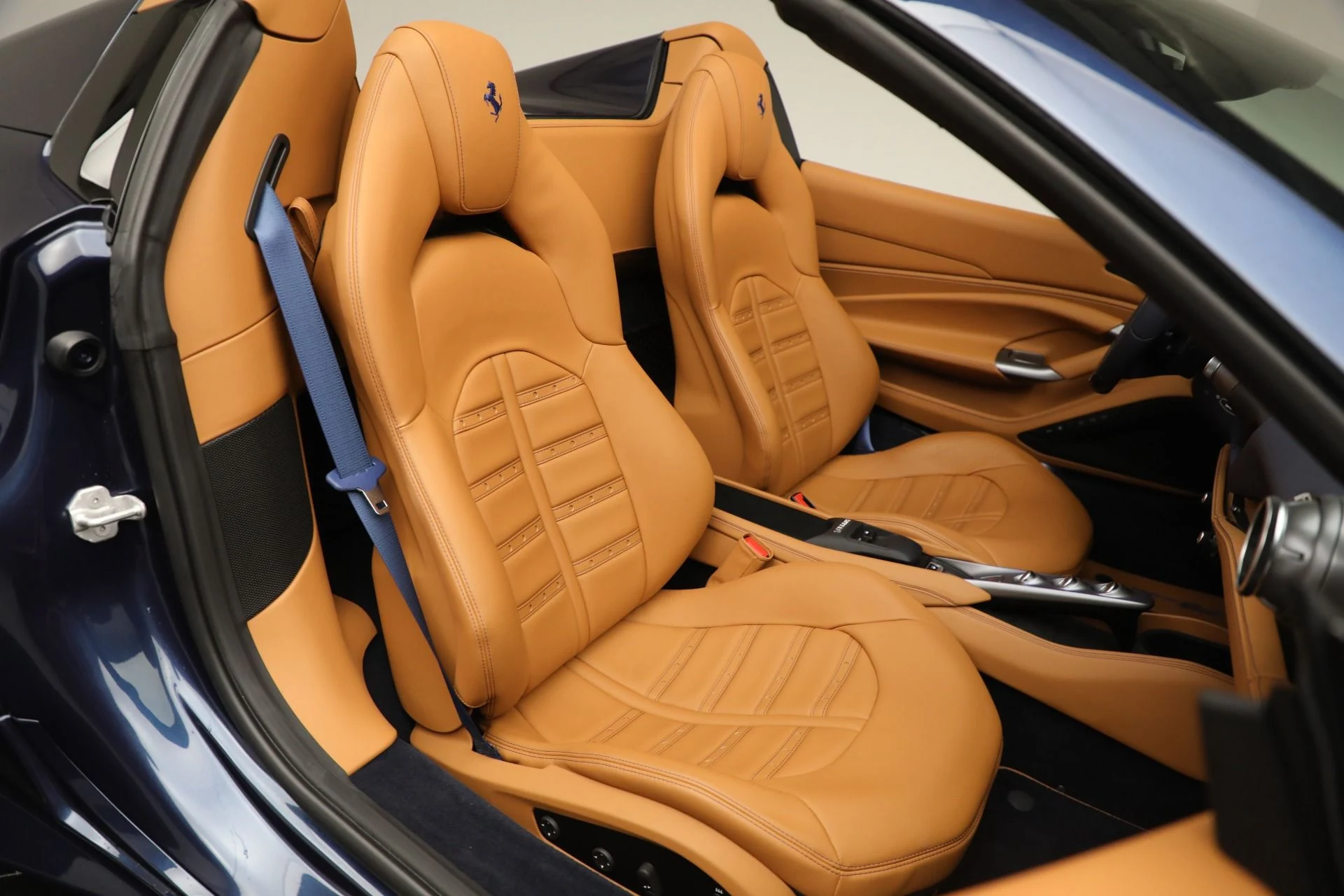 mph022_4088538823_Used_2022_Ferrari_F8_Spider_bfab052137