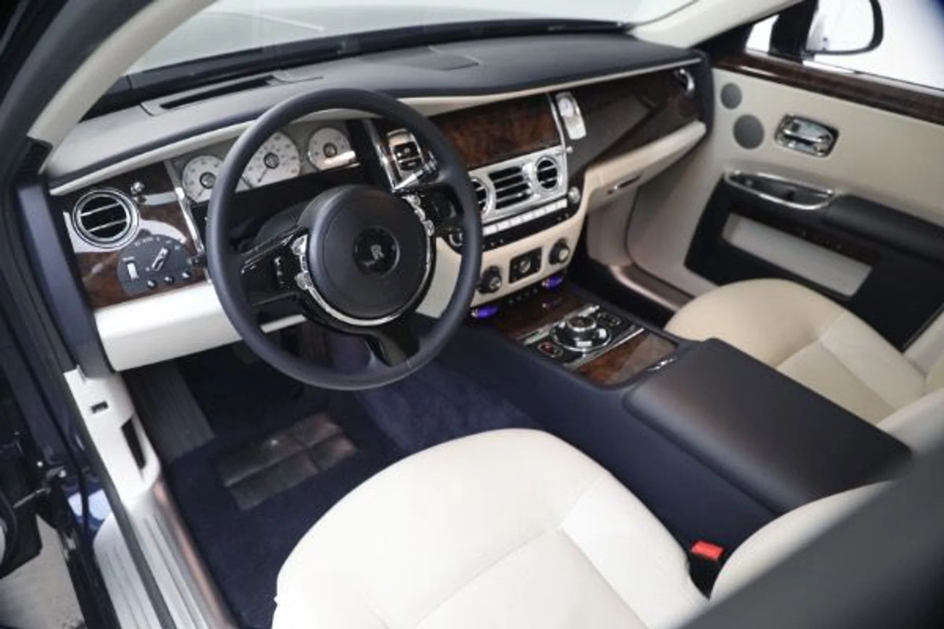 mph022_4090177079_Used_2014_Rolls_Royce_Ghost_7d6e1a048c