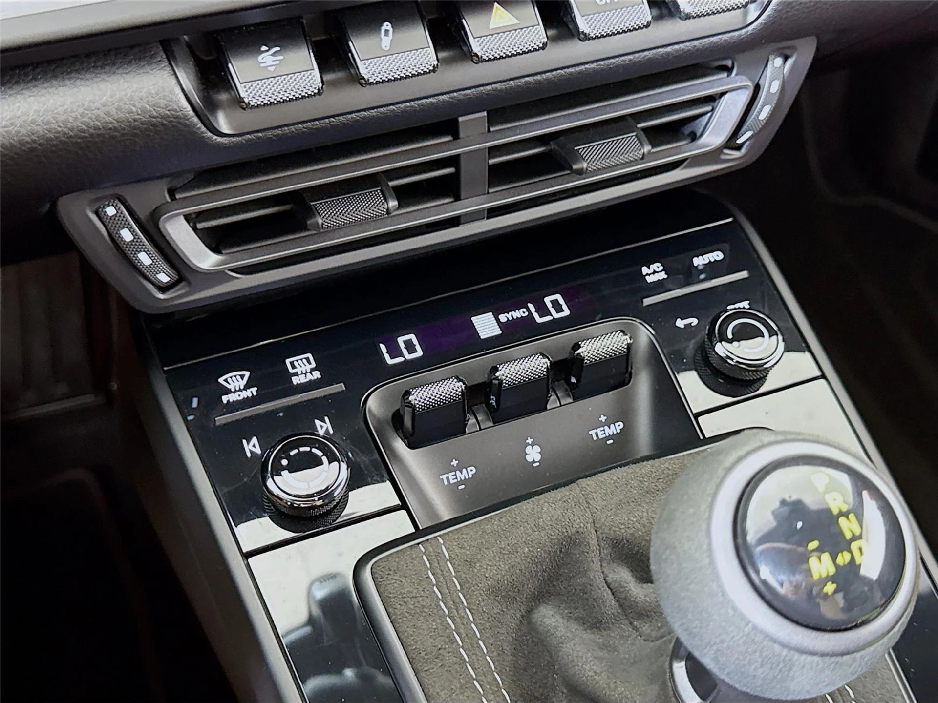 mph022_4092460910_9c0a6e71e1a18427b128fff10461e338_22b0a061f7