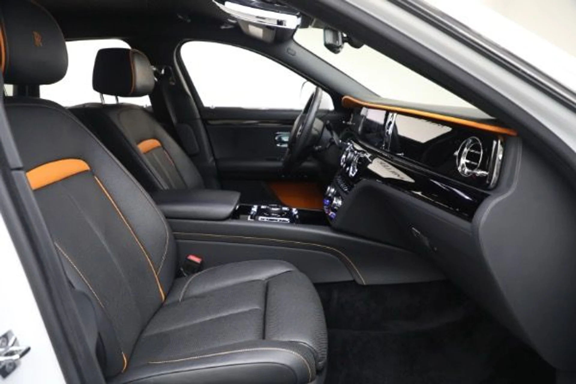 mph022_4094899476_Used_2021_Rolls_Royce_Ghost_b7c39b3a03