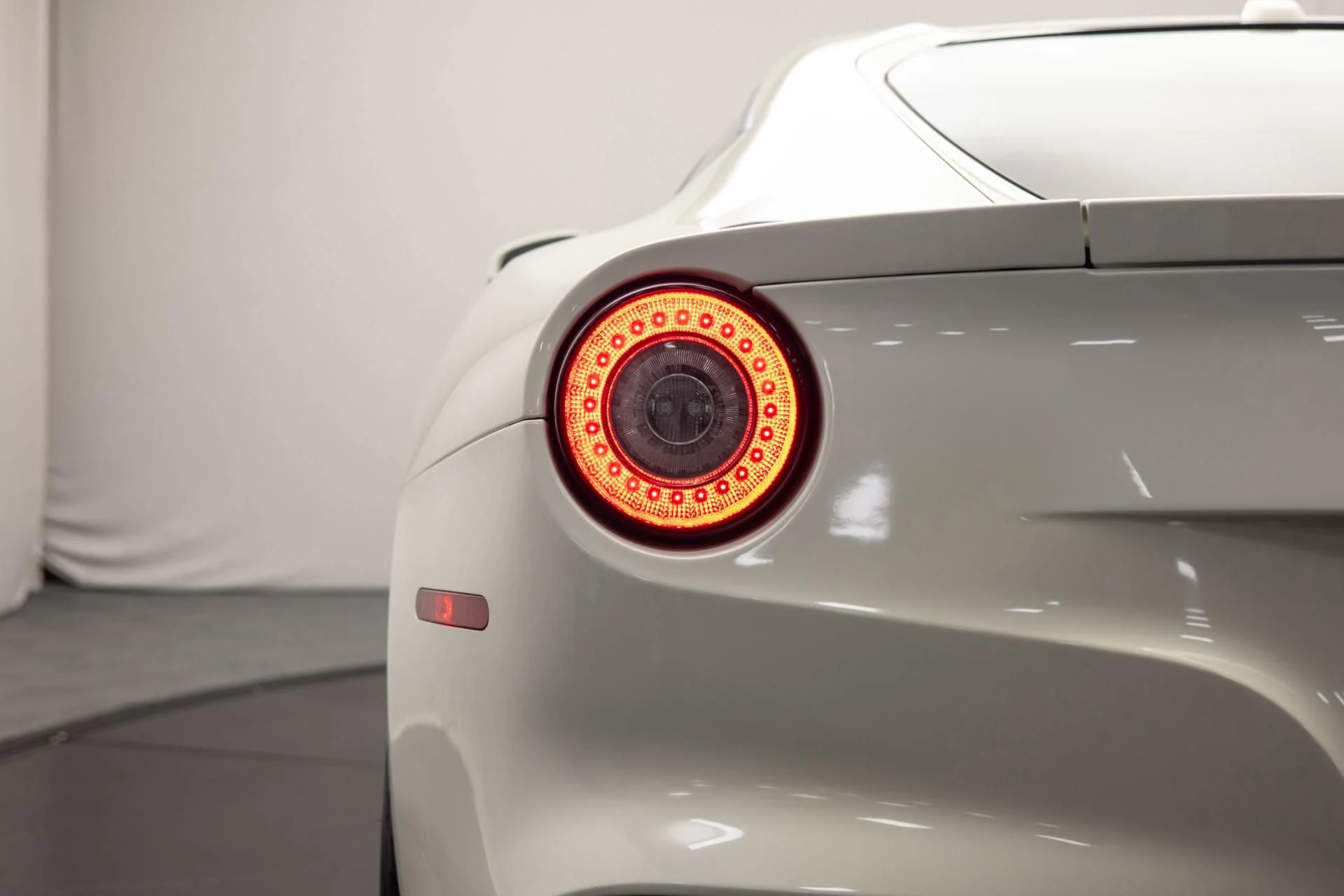 mph022_4098134904_Used_2014_Ferrari_F12berlinetta_Berlinetta_1755332525_0e53667e9c