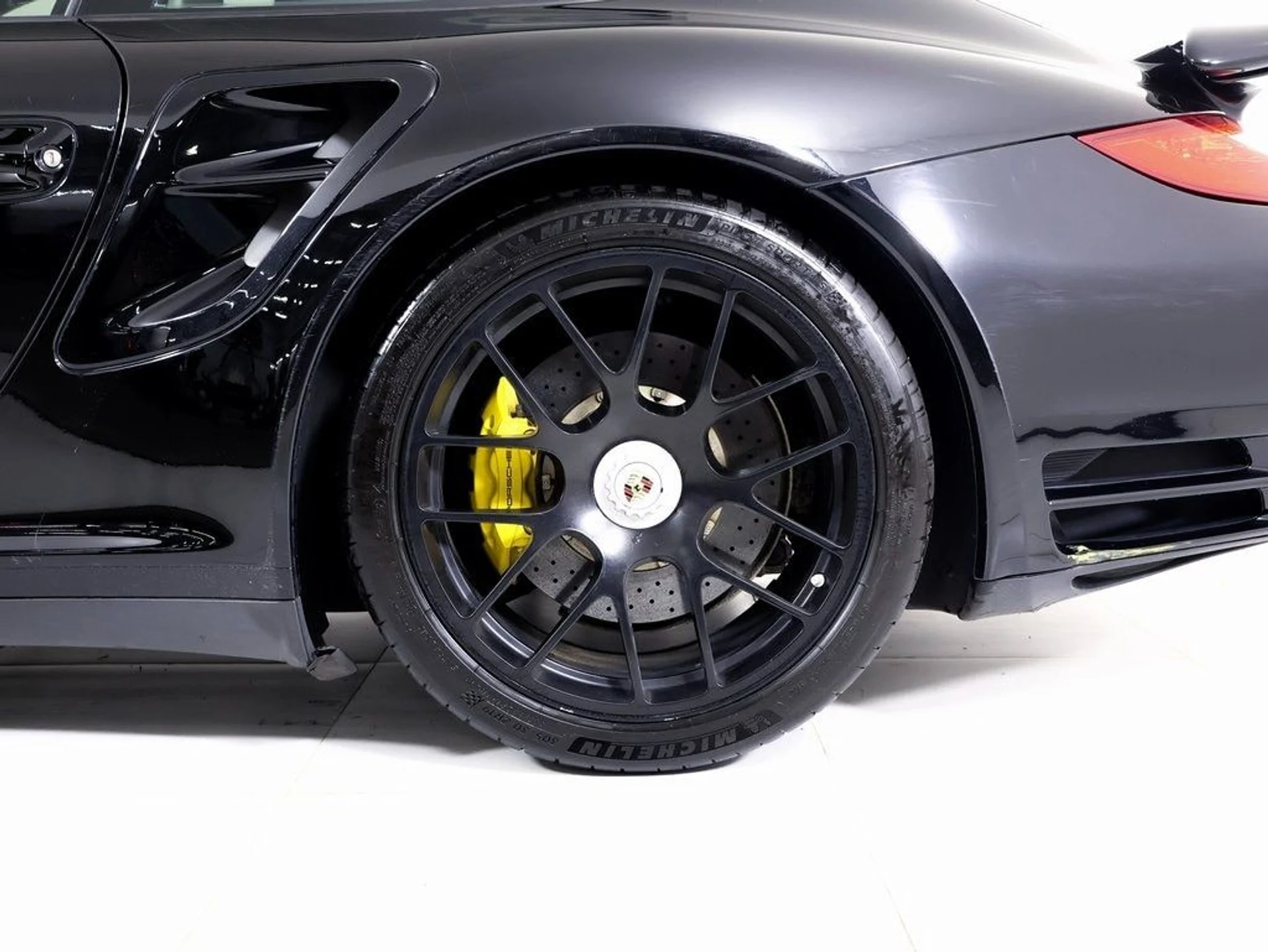 mph022_4099584863_f0f4dd85e3362449bab4cbae2029be4cx_13e35e5a41