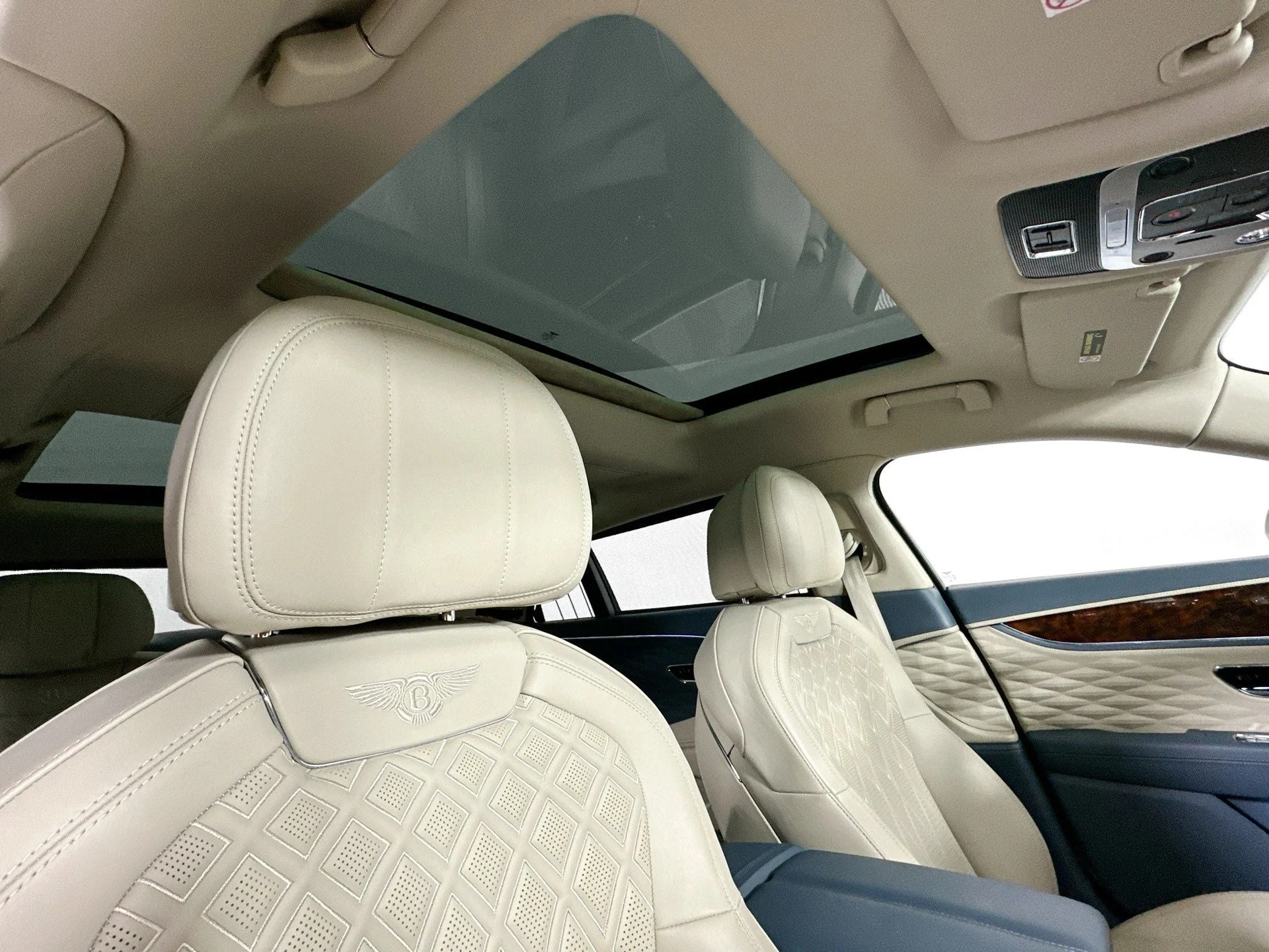 mph022_4101068036_23_15d39080ad