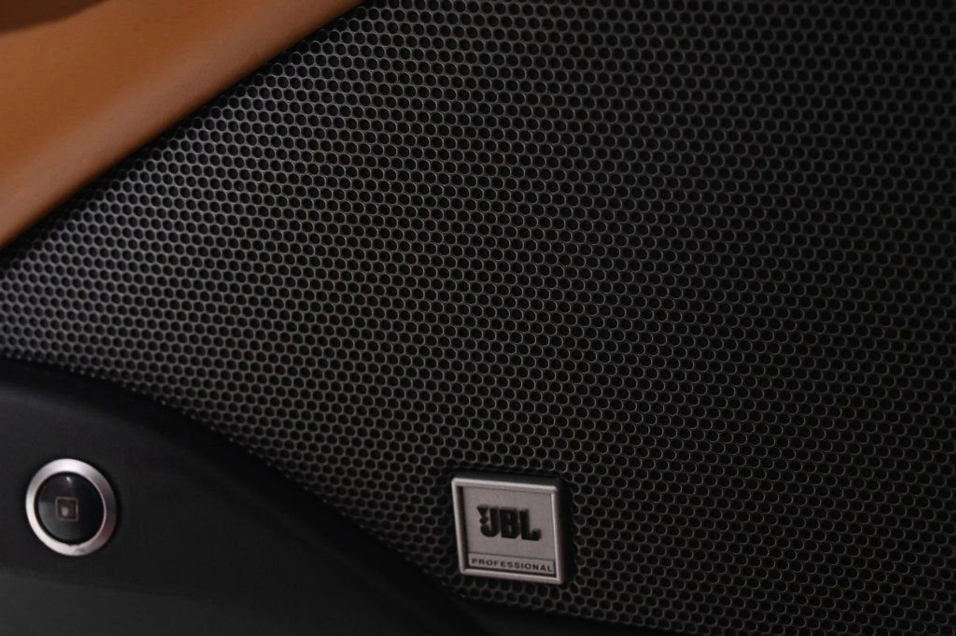 mph022_4101836289_a9bbace35c364414ba39bf6bcad170b9_2a74591984