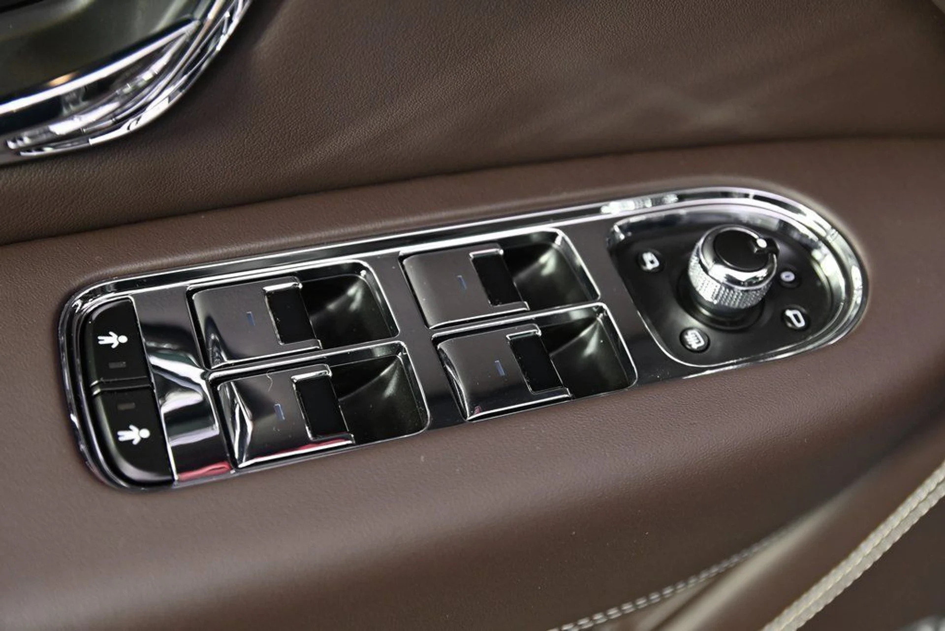 mph022_4110521915_f12ba1d81c1a4eeda87b6cefbfdc1798_132392314c