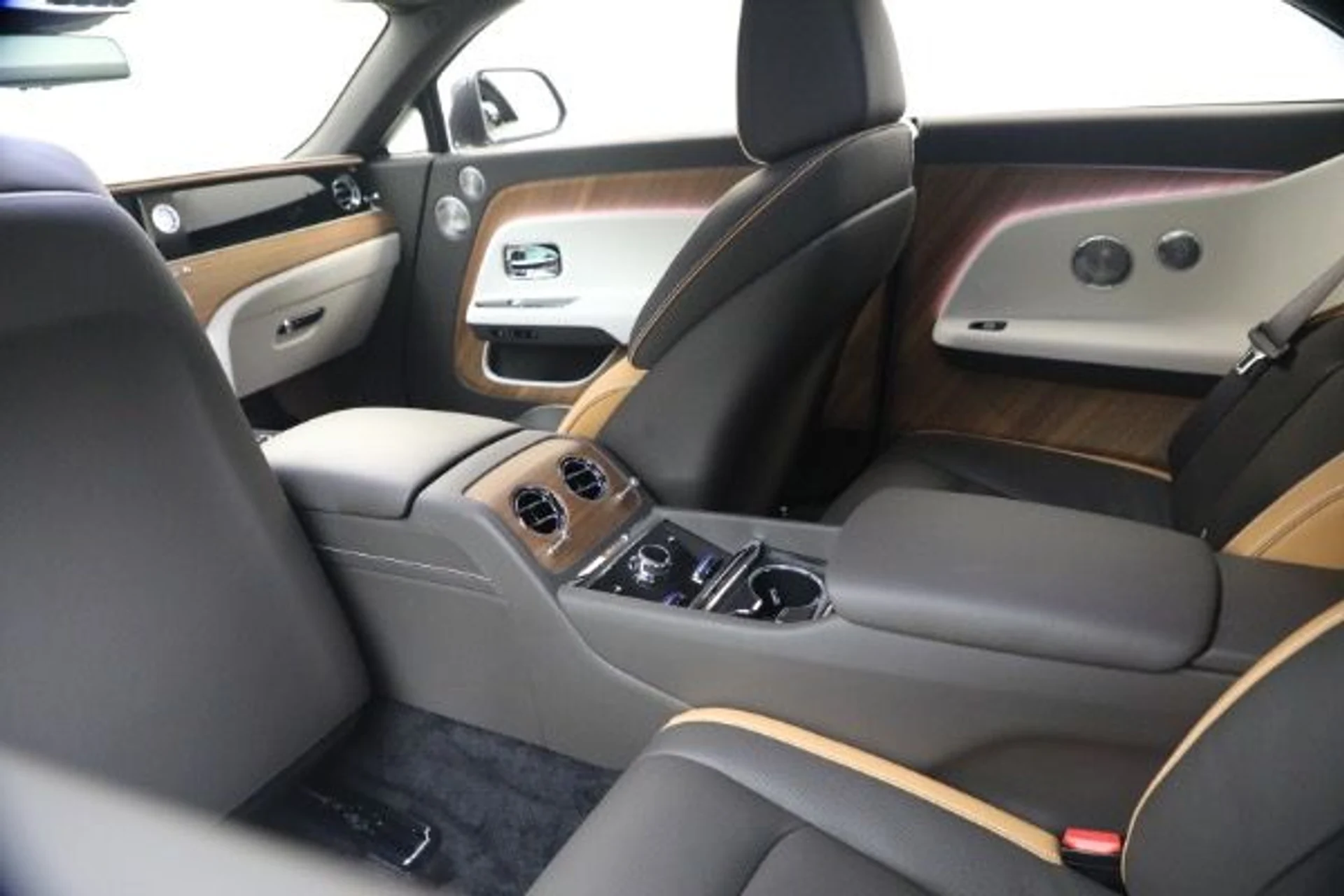 mph022_4110544672_Used_2024_Rolls_Royce_Spectre_59ce50cb62