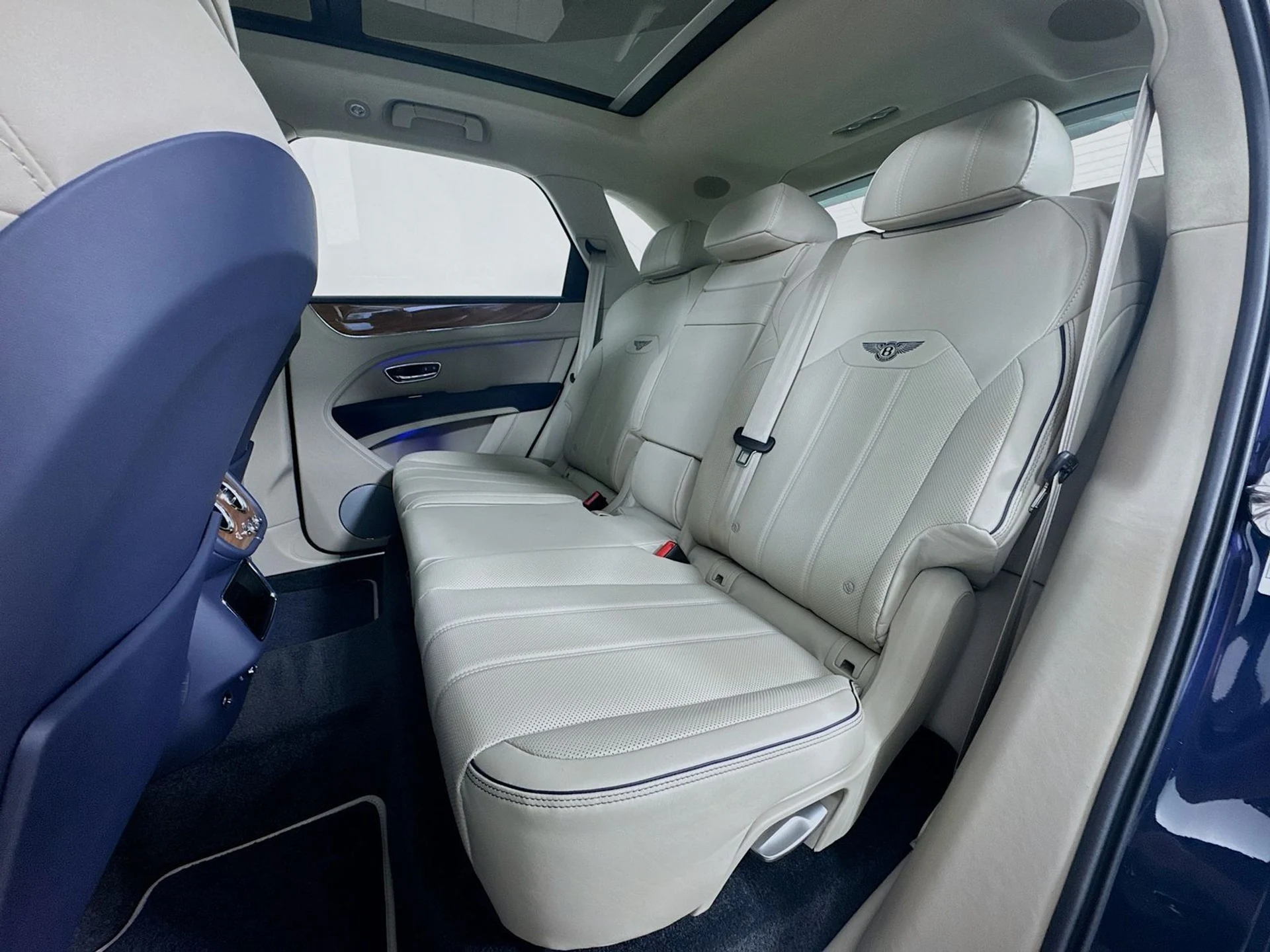 mph022_4112430311_48f36824e4f2a8e7afddcf414aaa97f7x_09b6515a24