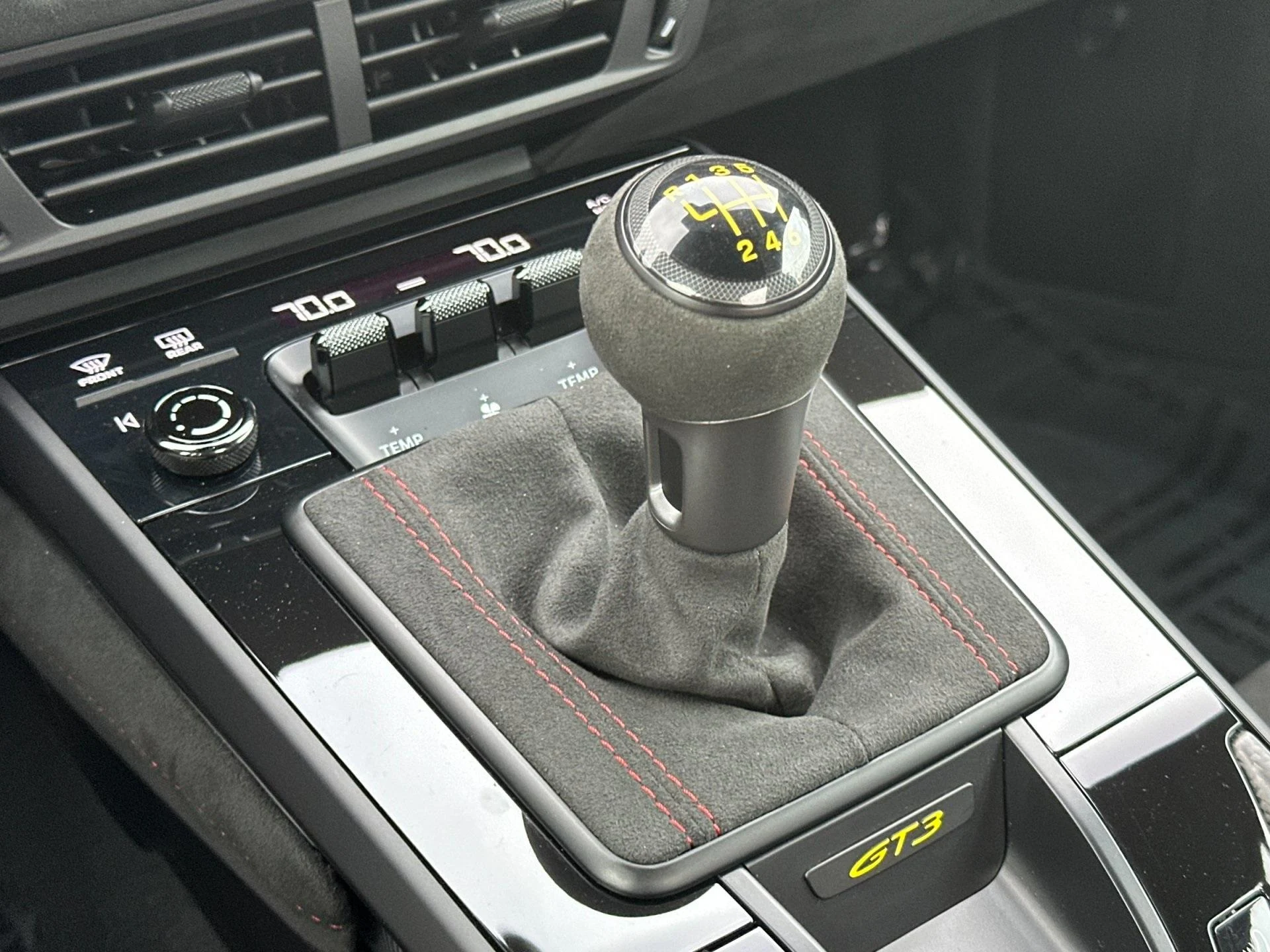 mph022_4112922006_Used_2026_Porsche_911_GT_3_1766569770_46f0e21703