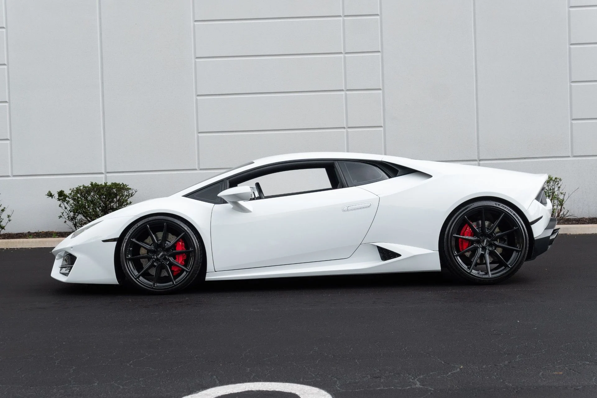 mph022_4118433969_Used_2016_Lamborghini_Huracan_LP_580_2_1778629872_4845b483ca