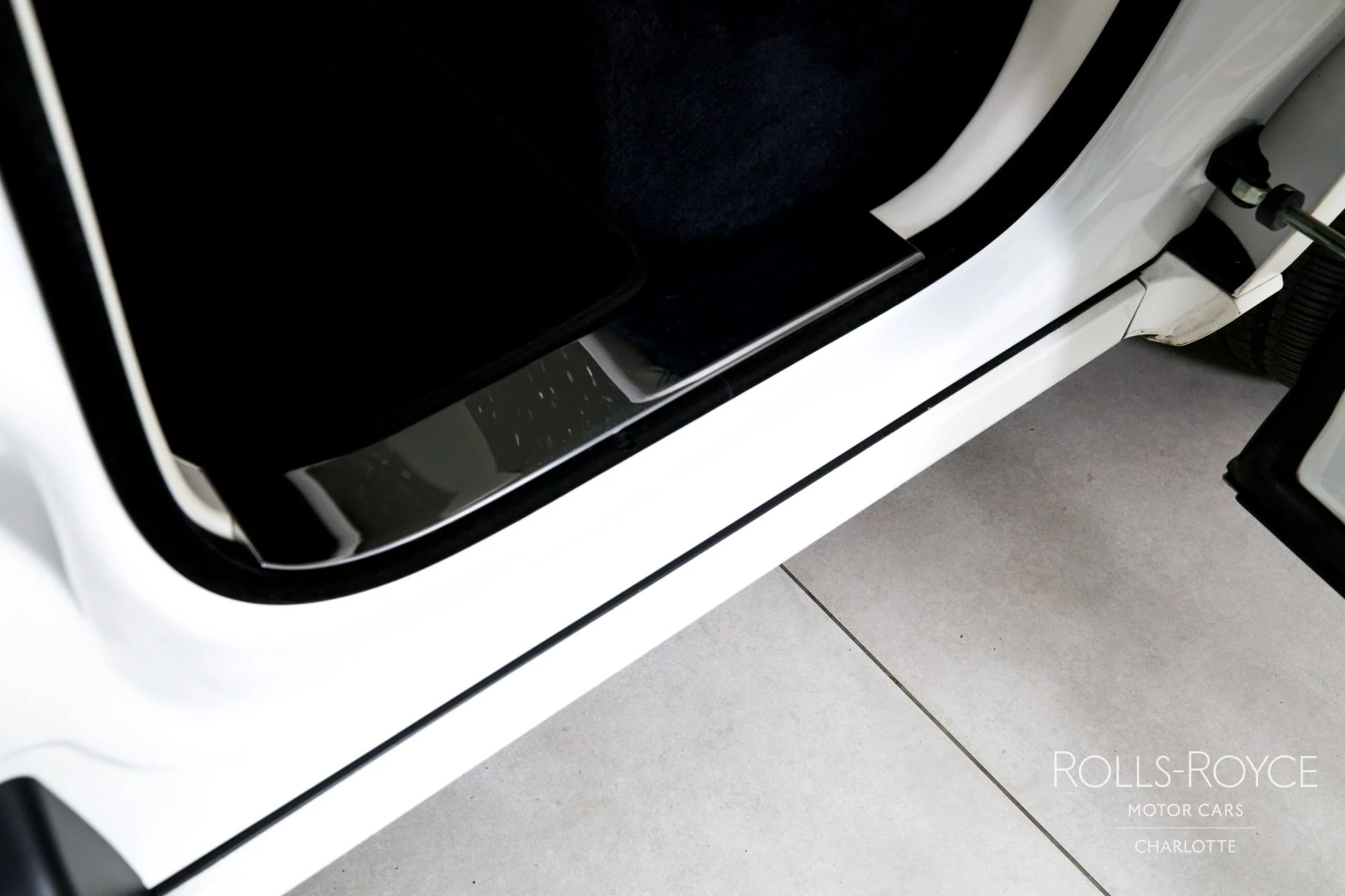 mph022_4119386692_Used_2020_Rolls_Royce_Cullinan_1772228015_32124b50be