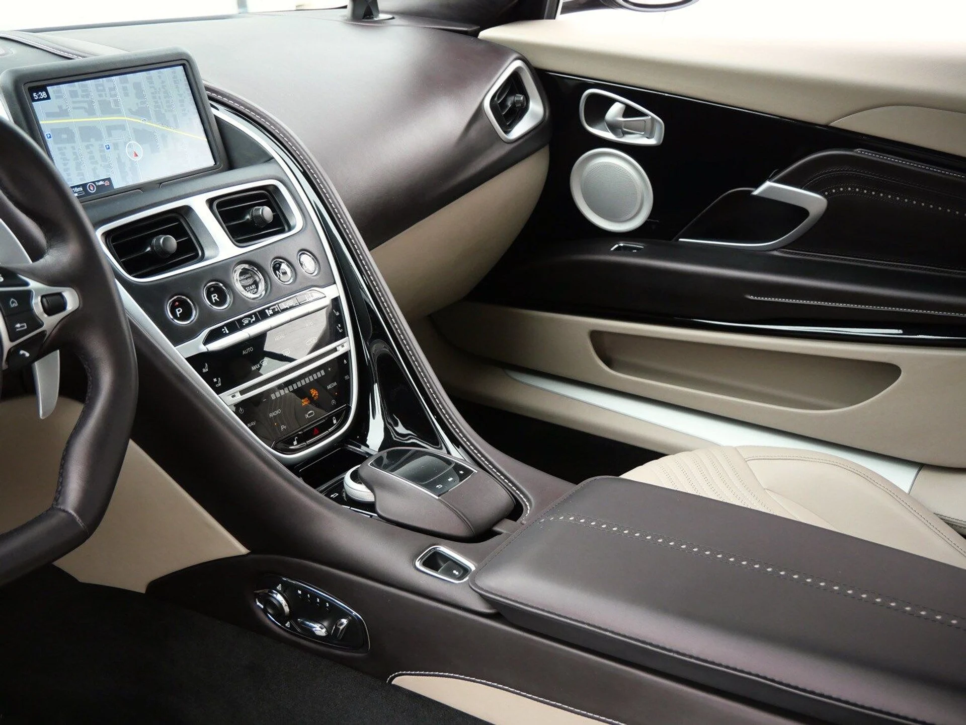 mph022_4119434722_064f534d218243619c693ea324ce2451_a3394c33b2