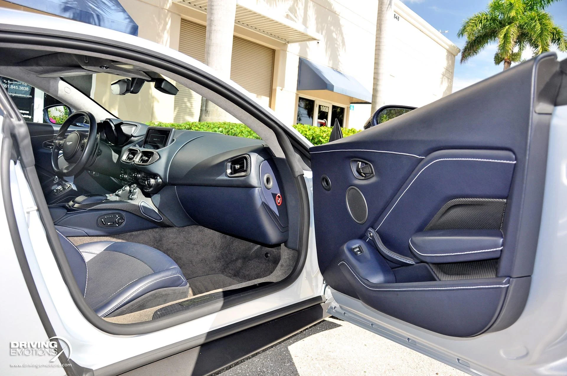 mph022_4122579784_880_p23_l_b40f2e9497