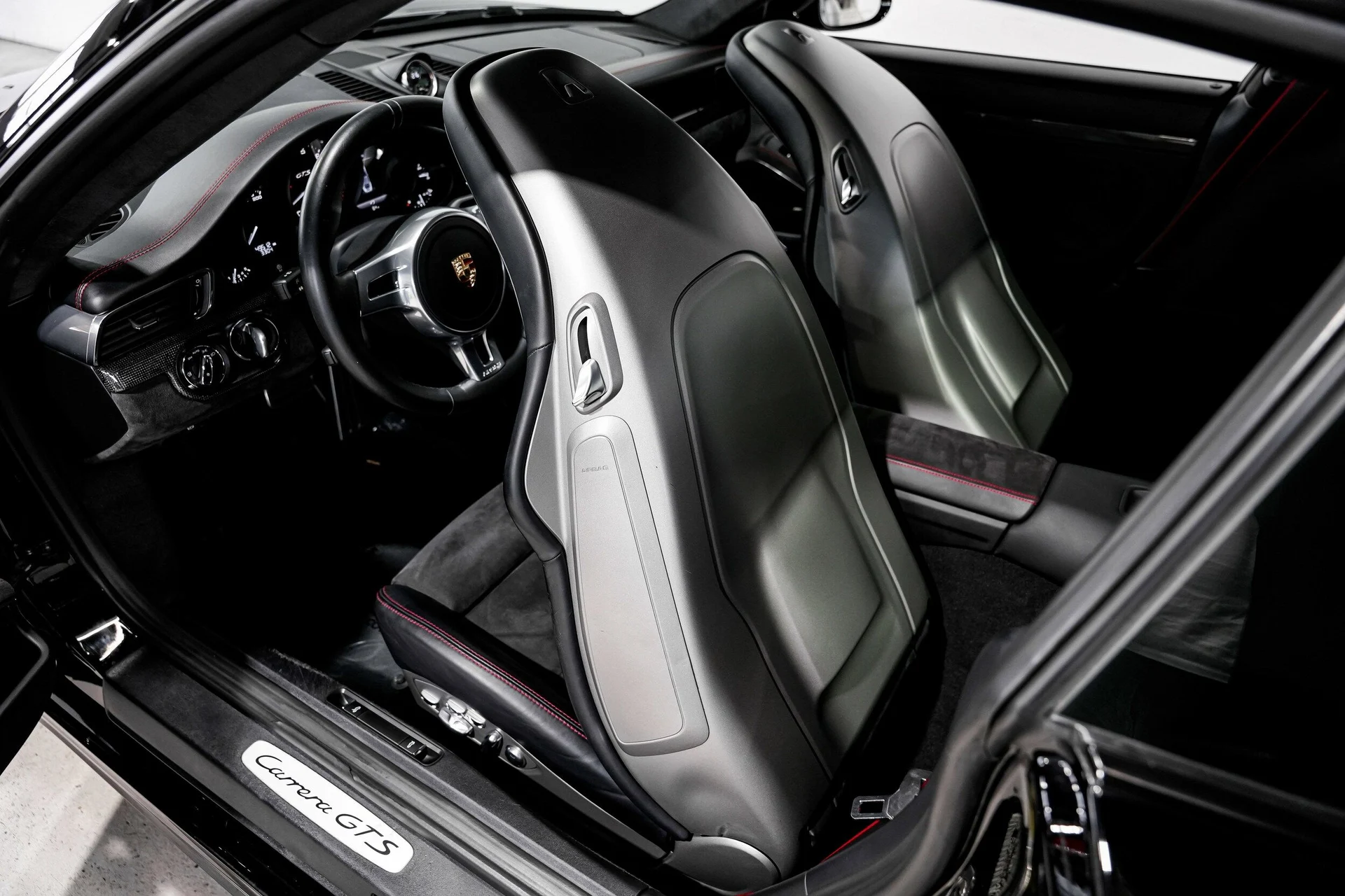 mph022_4128442974_4e7750cf43bb20c019e4688847062087x_b4011e22f8