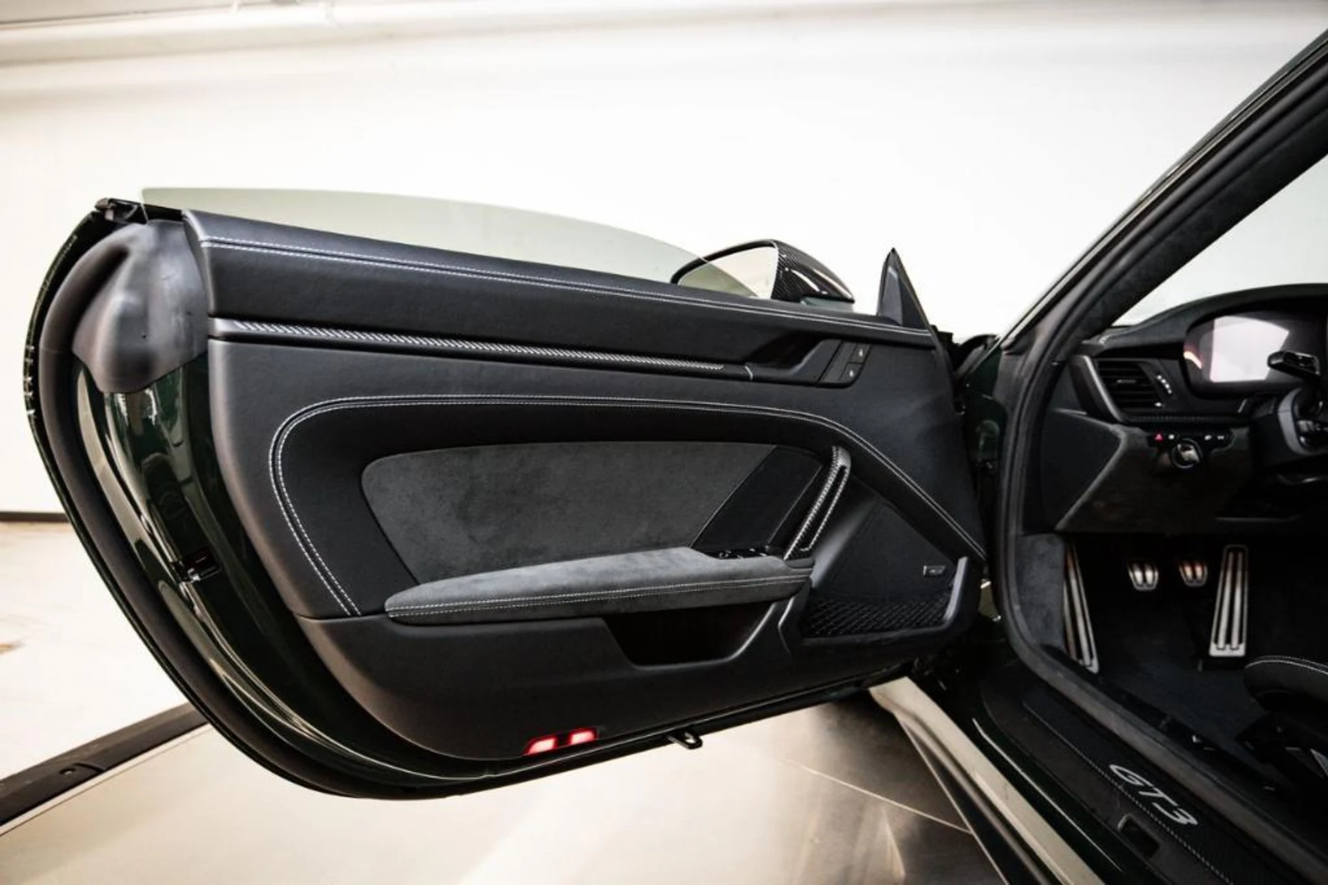 mph022_4137246708_Lr_Kmik4w4s2ajj_WJ_3i_Ptg_V3_Jrsk_79196b533d