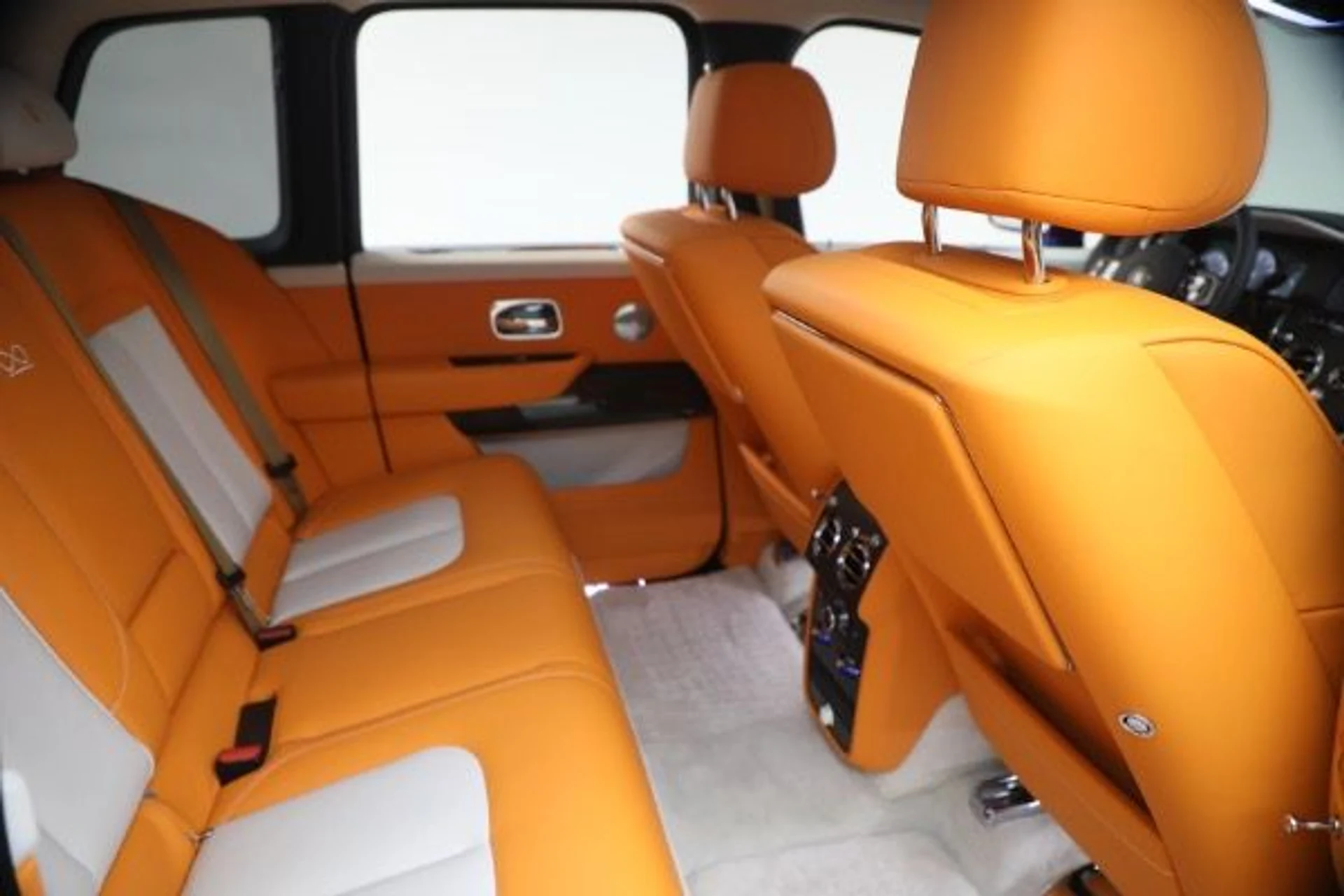 mph022_4147263834_Used_2023_Rolls_Royce_Black_Badge_Cullinan_1b95d920bf