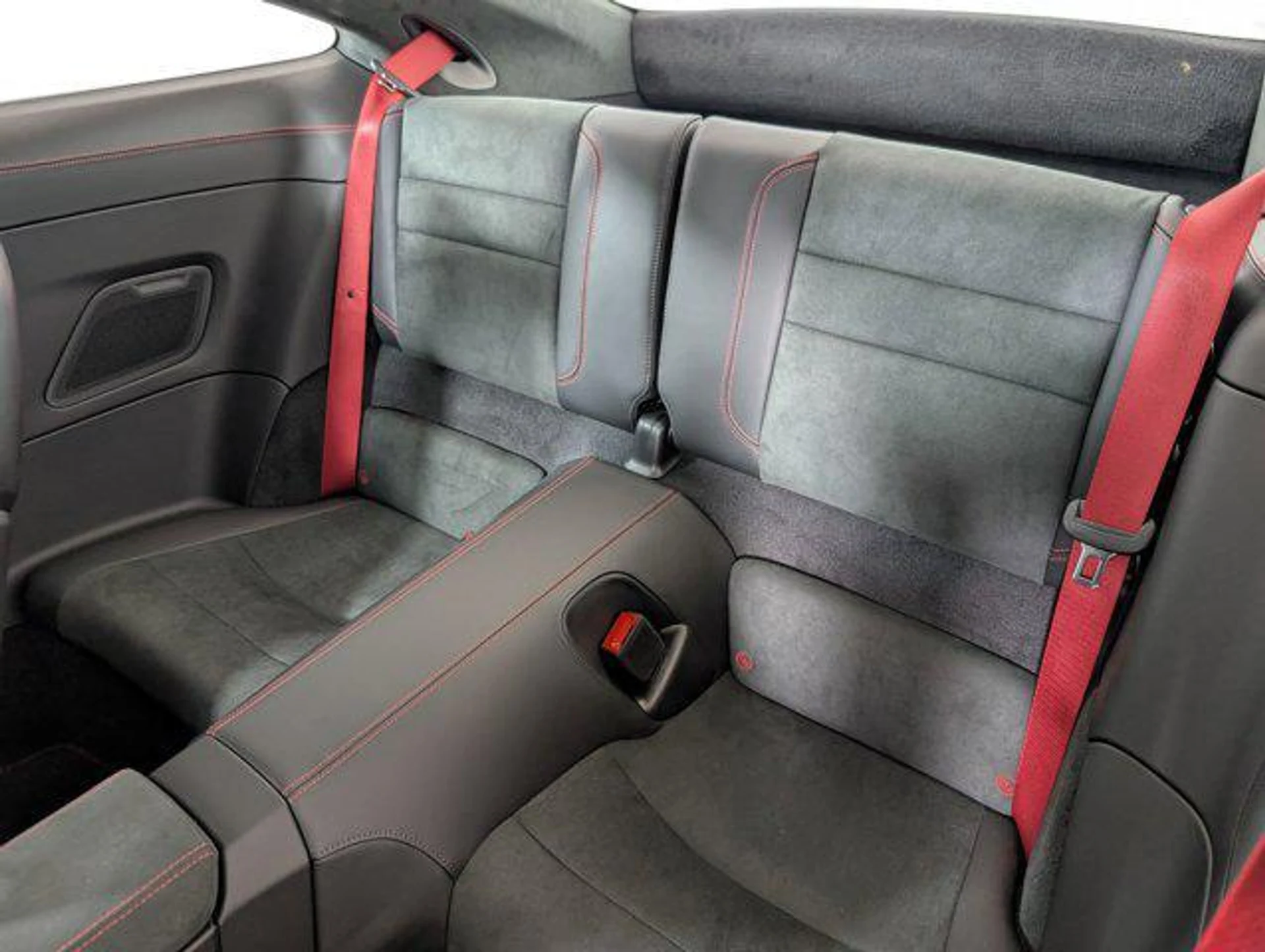 mph022_4147281989_v4_T_Gzub06_Vo3e30dbc6wq_Iwm_RHQ_d050b2f8d8