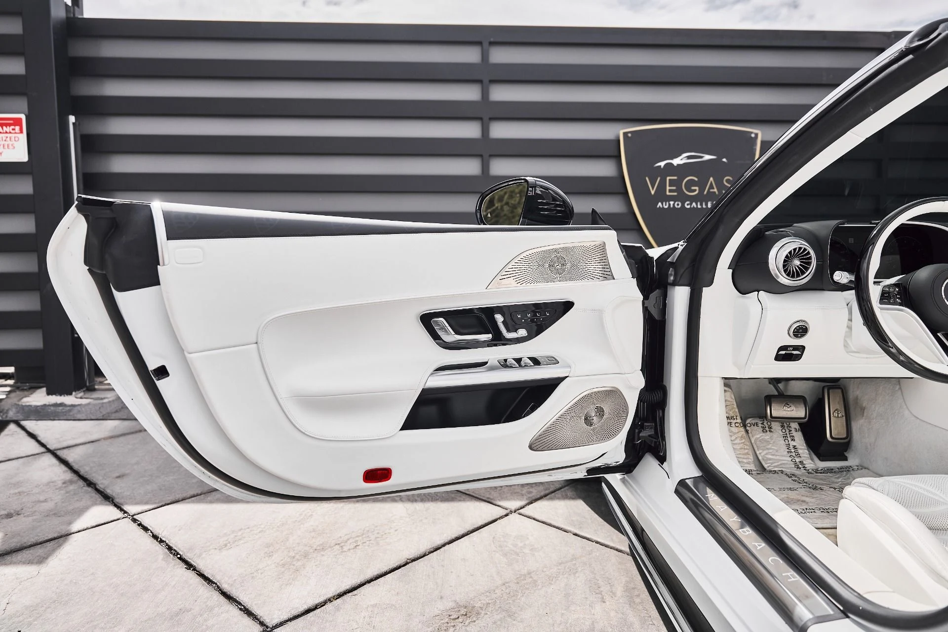 mph022_4148159788_Used_2026_Mercedes_Benz_SL_Class_Maybach_SL_680_1777159930_0d12bfbc17