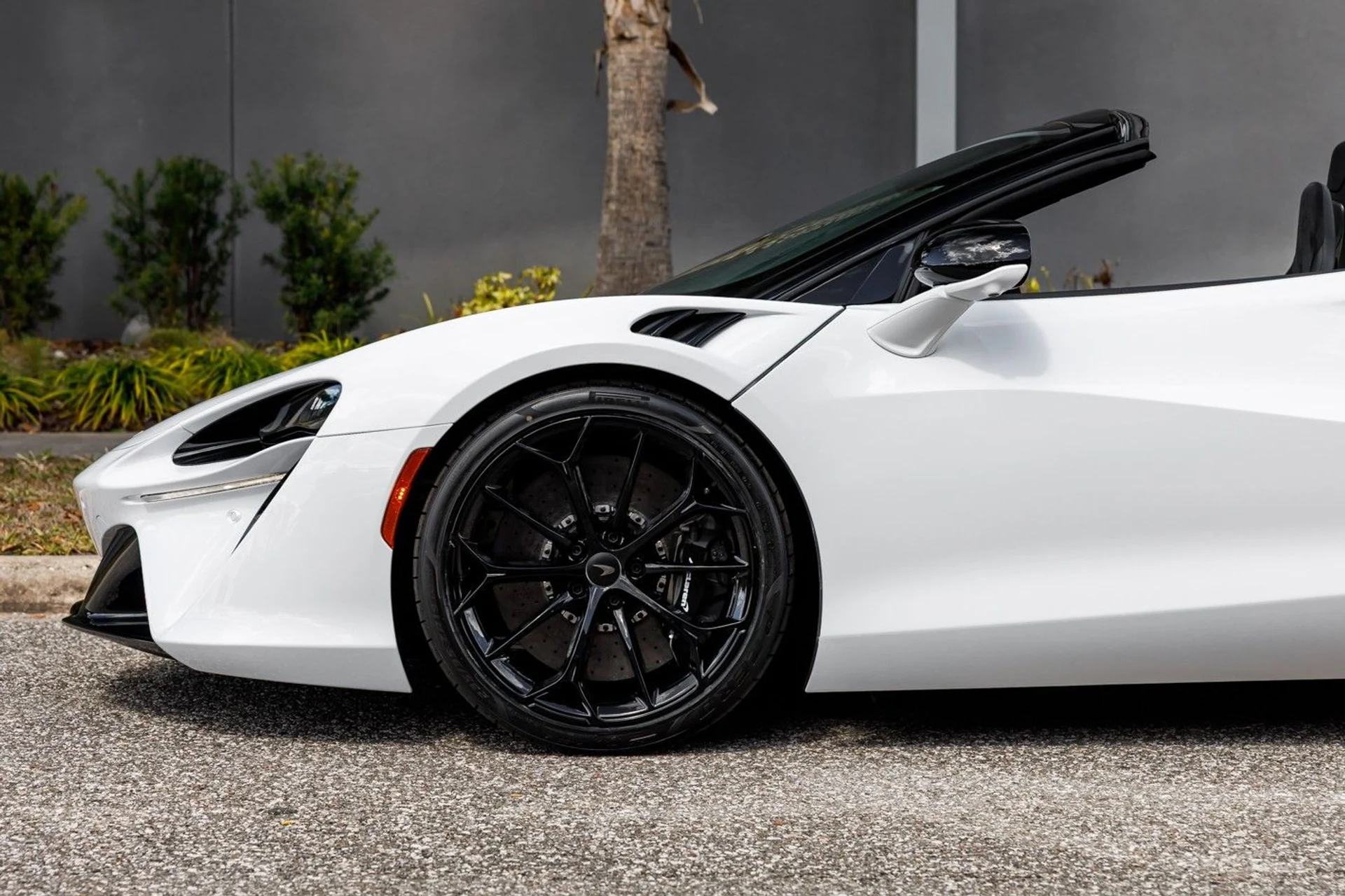 mph022_4153663383_657_p23_l_26631c966f