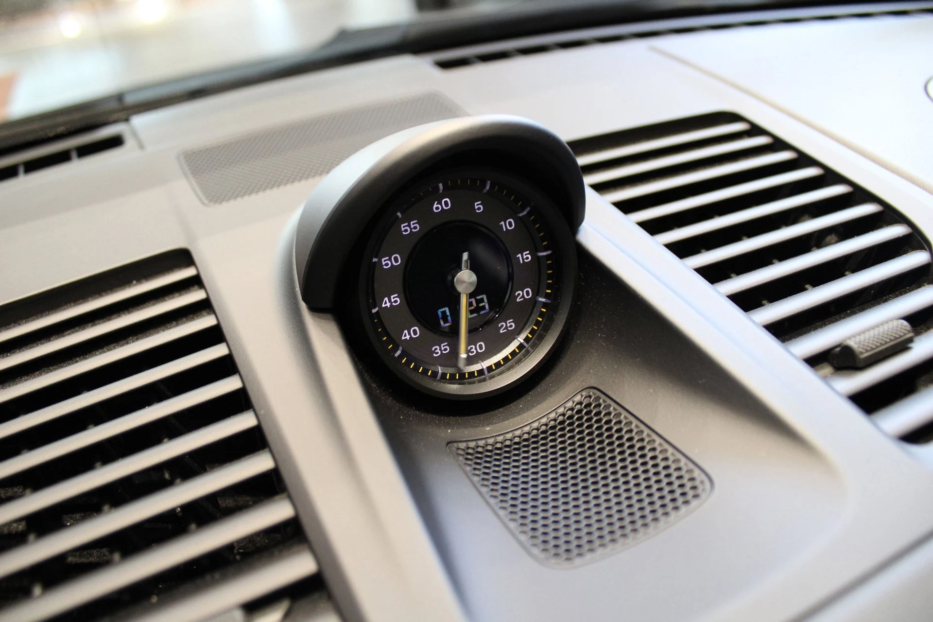 mph022_416951008_17fb74a045b7c4a1fd068faabb42c270x_1847007e54