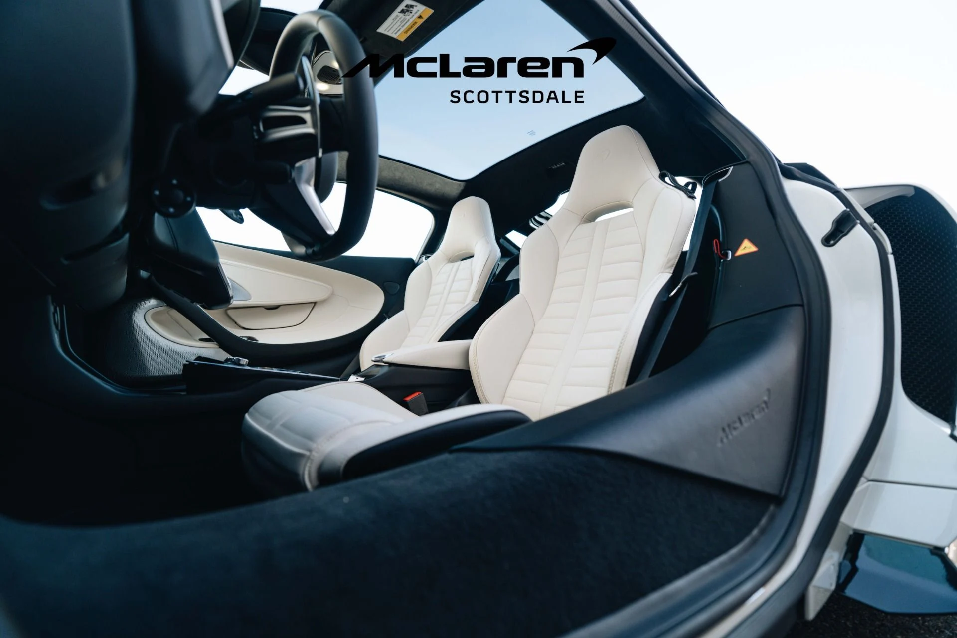 mph022_4172703313_Used_2025_MCLAREN_GTS_1745592608_2574e19f36