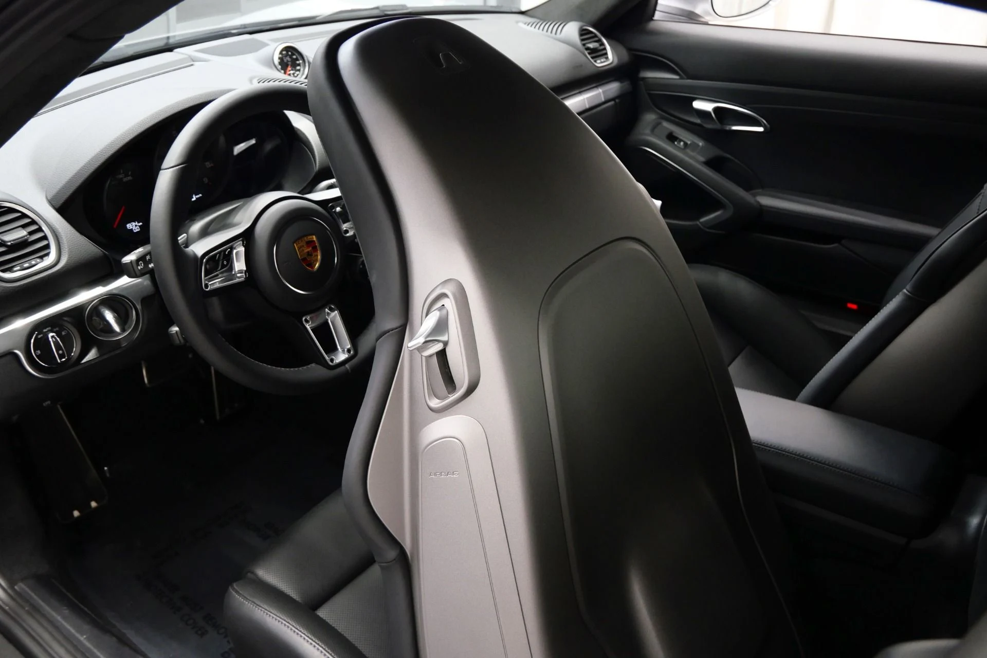 mph022_4173357534_Used_2024_Porsche_718_Cayman_GTS_40_1746637686_098dd55265