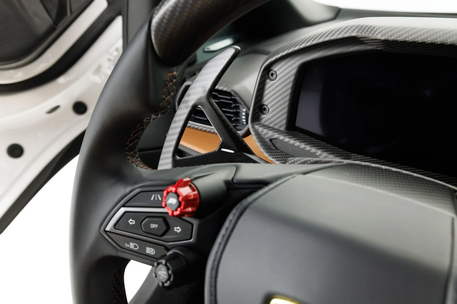 mph022_4173634063_Used_2024_Lamborghini_Revuelto_1786042568_2dbe2b6e3f