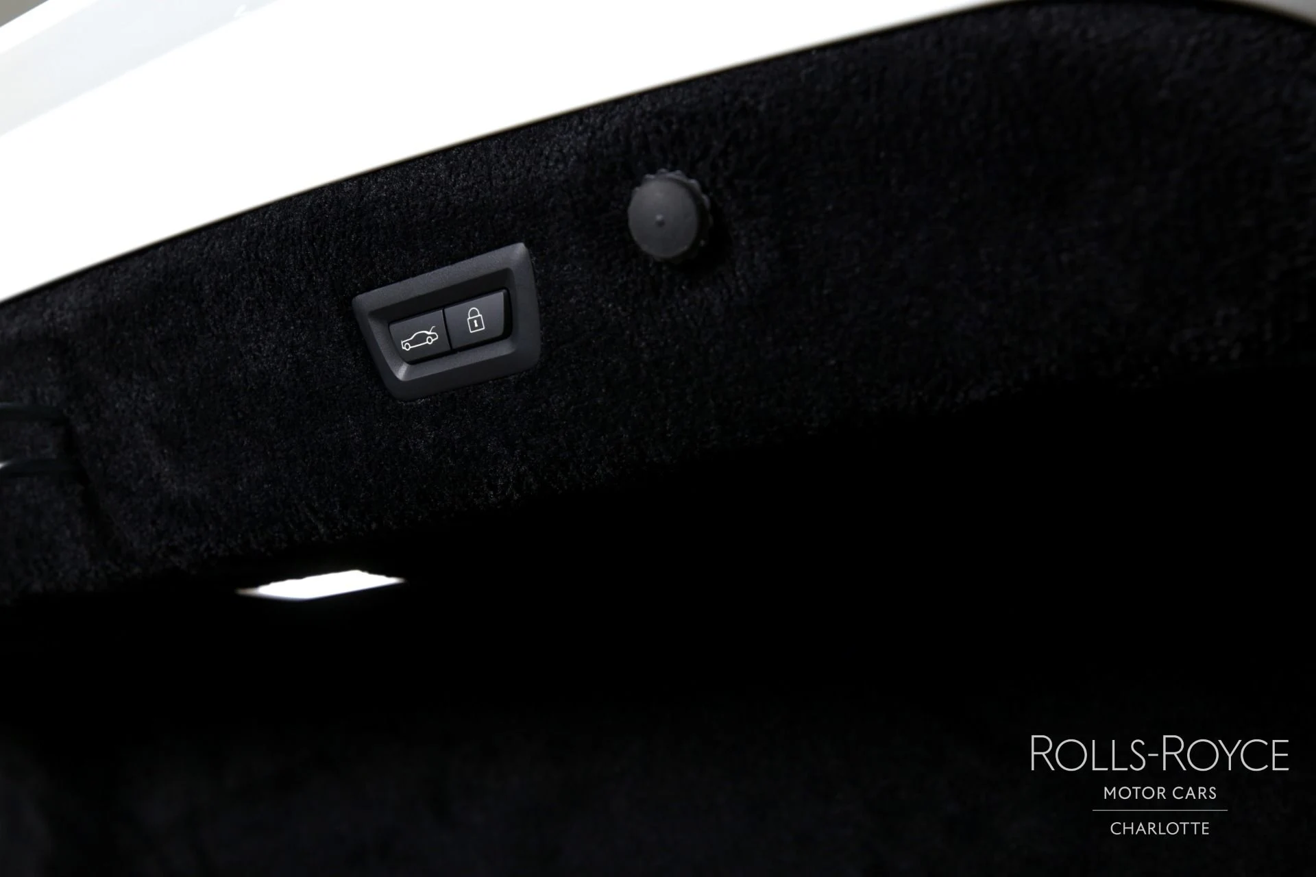 mph022_4180519313_Used_2025_Rolls_Royce_Black_Badge_Ghost_1738883259_133ca835ef
