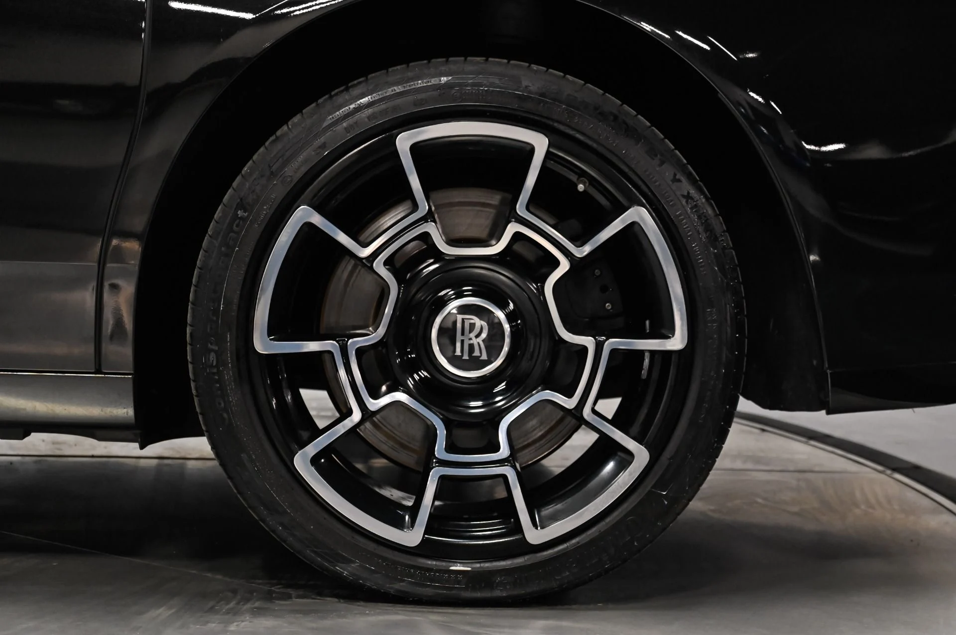mph022_4181388572_Used_2017_Rolls_Royce_Ghost_Base_1792796263_b0e53ae5c6