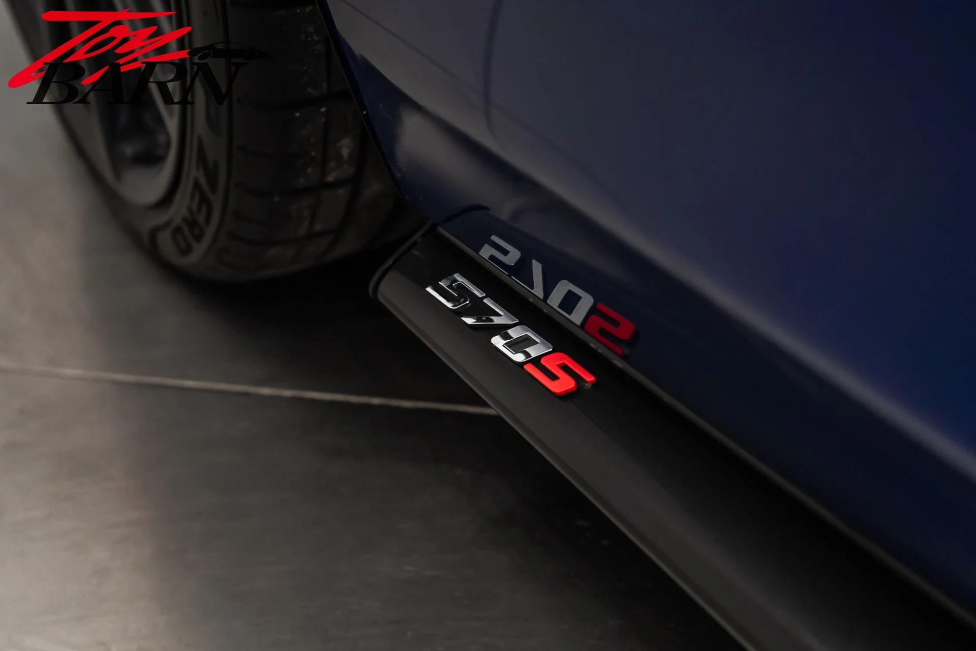 mph022_4182191474_eba833d2be6e45d07b7389953ecbd11dx_52df2678b5