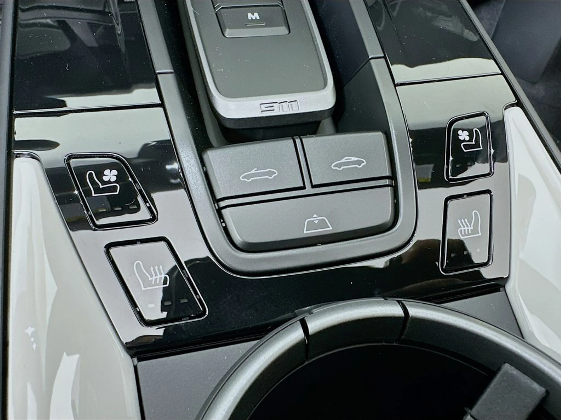 mph022_4185004645_bdcd7e68e98dcae3ce18c4462193d177x_21c4649dca