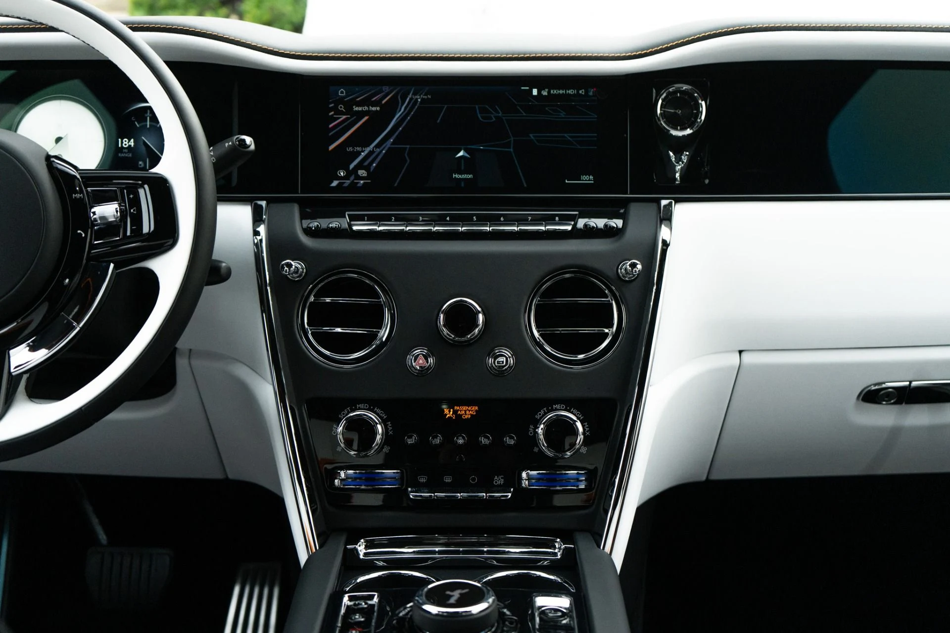 mph022_4189736441_Used_2026_Rolls_Royce_Cullinan_1765925177_df8d06d846