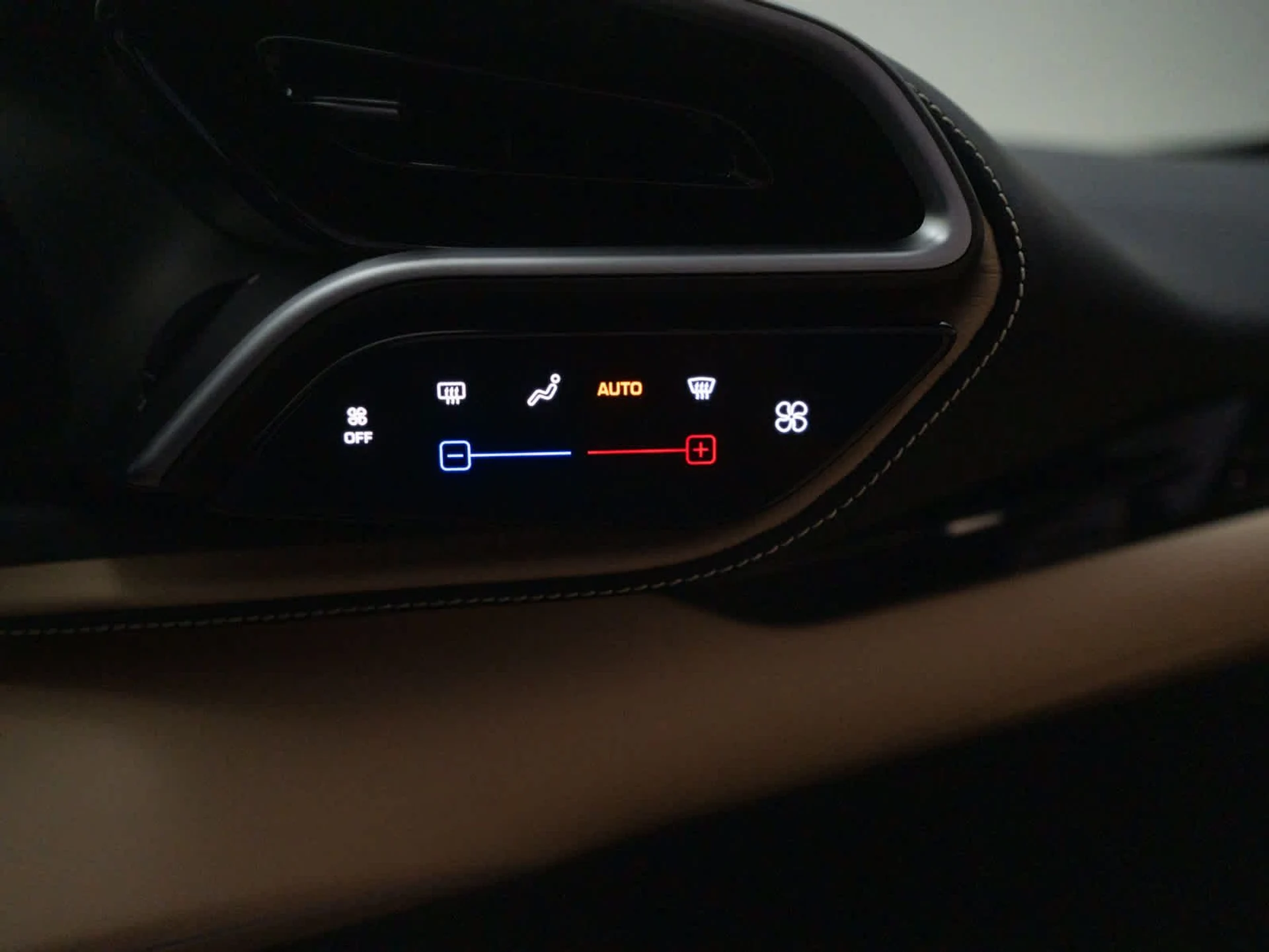 mph022_419878399_d8192966422b8341869290881ea2e68dx_b2b954ee42