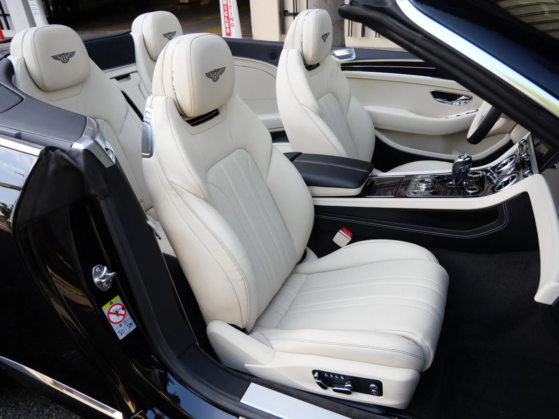 mph022_4202068349_afa3909ea2c6cdb13d5c45f12075b79ax_0de642e5bc