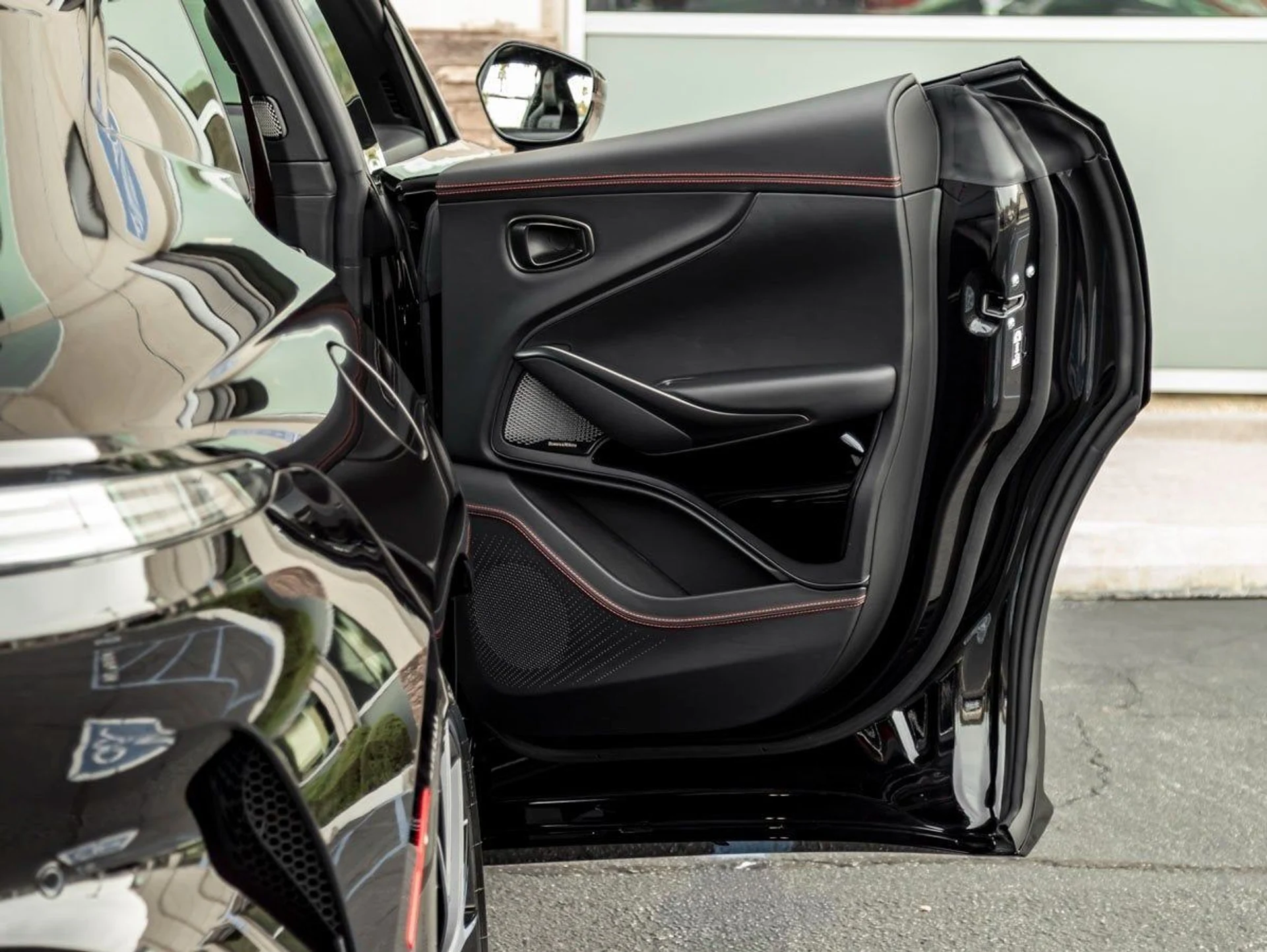 mph022_4202692591_23_2745f3eaa4