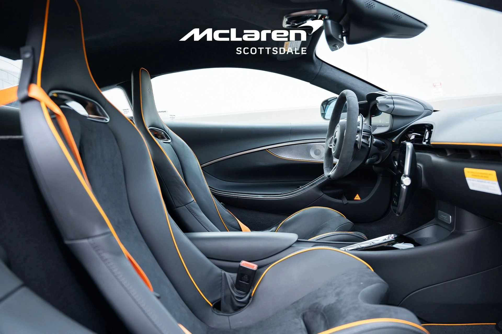 mph022_4204569499_Used_2023_MCLAREN_ARTURA_Vision_1748908468_2c008ab5a9