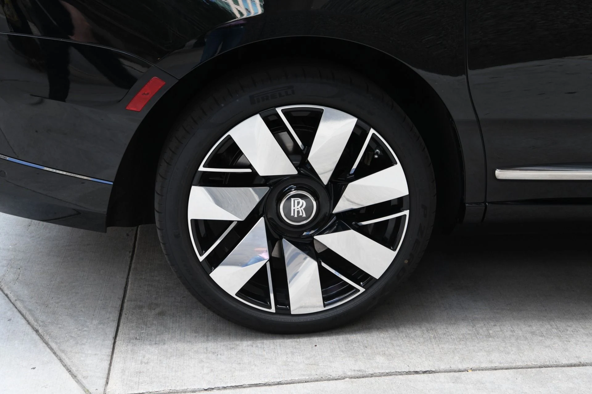 mph022_420668963_11911_p24_l_202a65cfe4