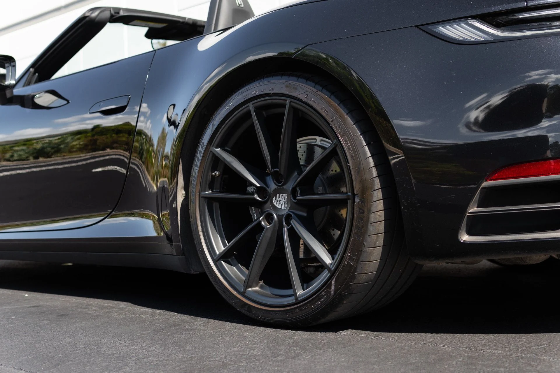 mph022_4207026126_Used_2021_Porsche_911_Carrera_1772596654_bedfc0b813