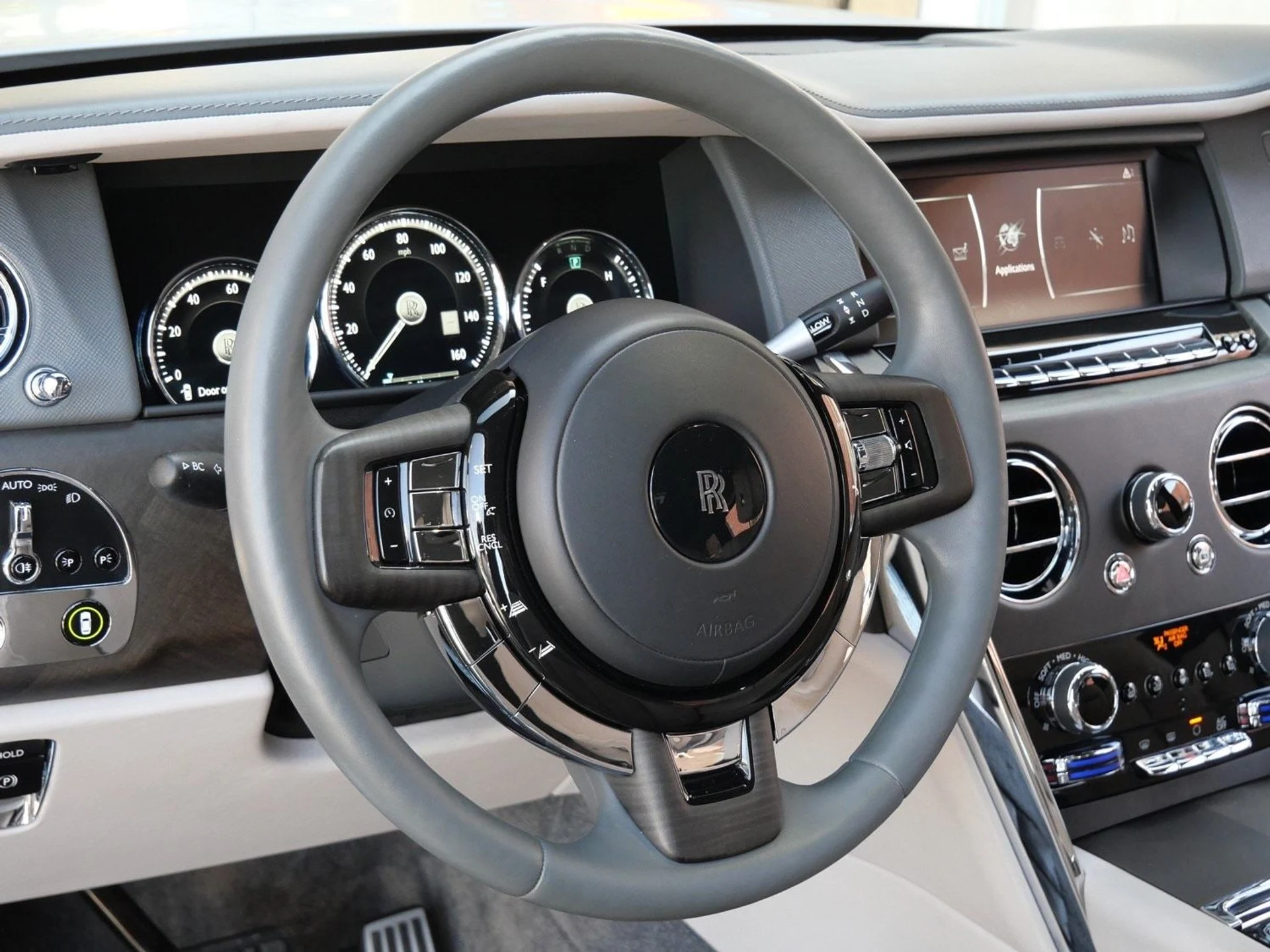 mph022_4226525877_33737c1eec4a1aaad747bf9b679a2340x_c8c859c57b