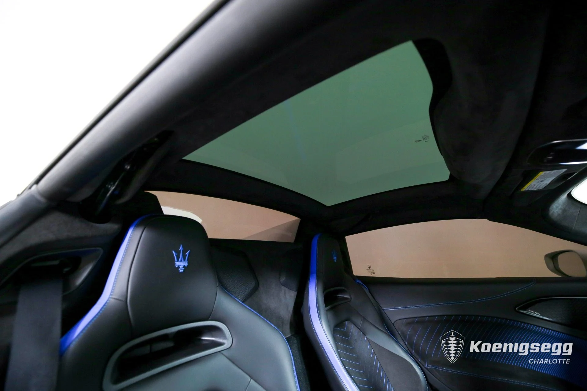 mph022_4232212171_Used_2023_Maserati_MC_20_Cielo_1761055156_103462f053