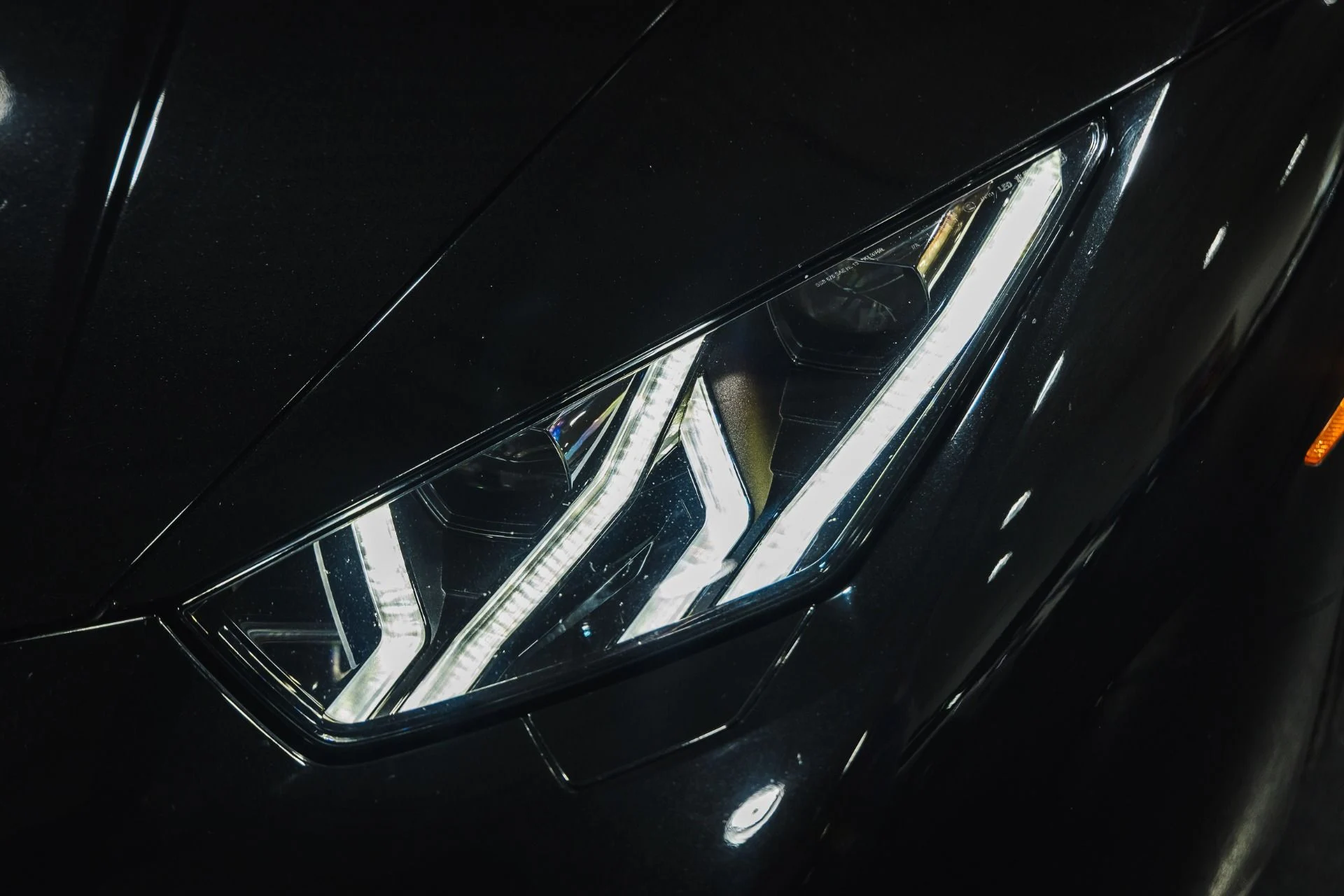 mph022_4232665174_Used_2017_Lamborghini_Huracan_LP_610_4_1775435586_12da874e3a