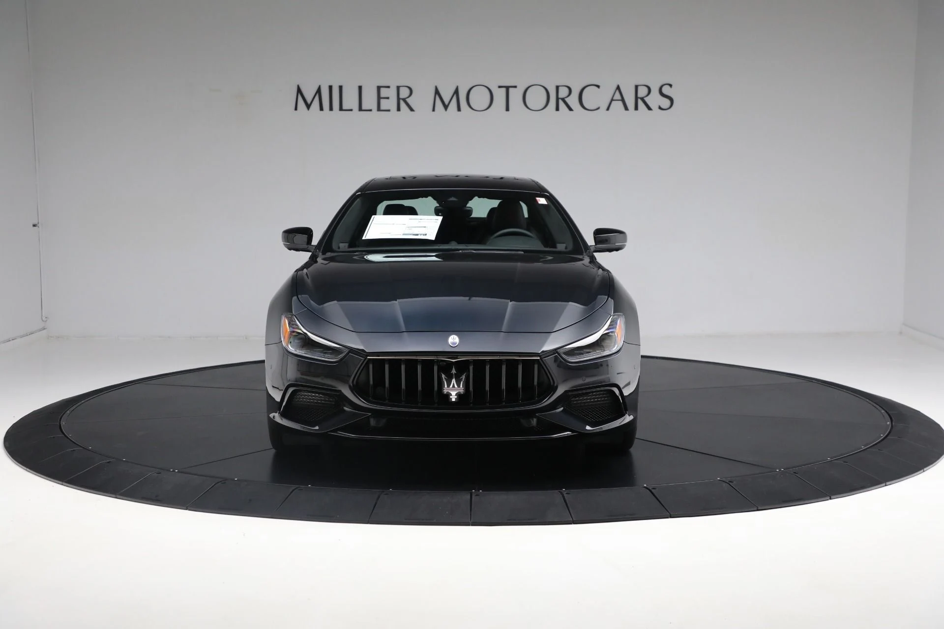 mph022_4235607625_Used_2024_Maserati_Ghibli_Modena_Ultima_Q4_1713534126_894f93fd08